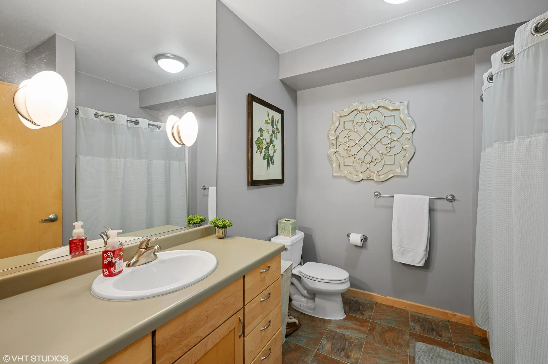 Photo 7 of 7601 Aldrich S Avenue Unit 215