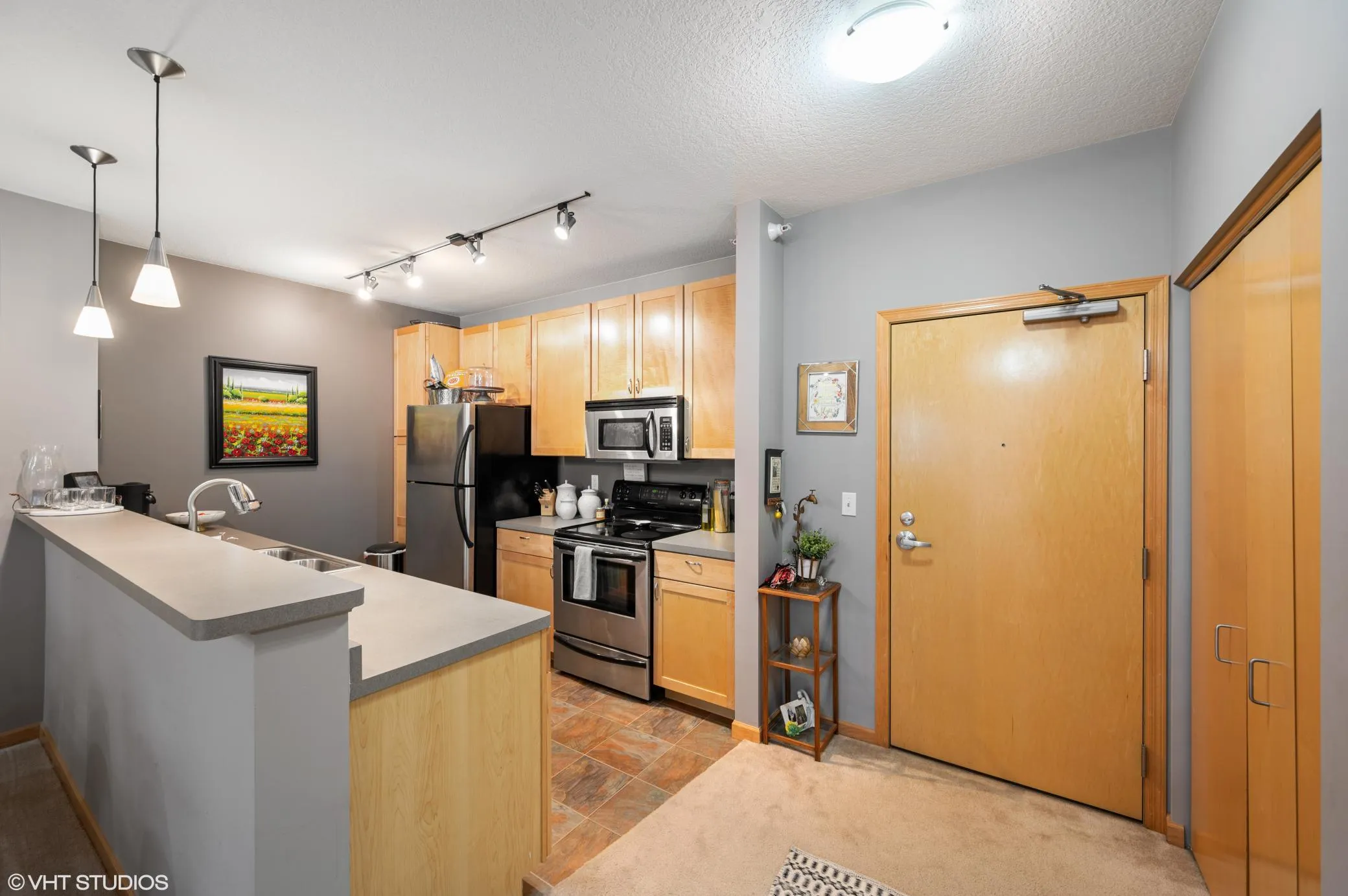 Photo 8 of 7601 Aldrich S Avenue Unit 215