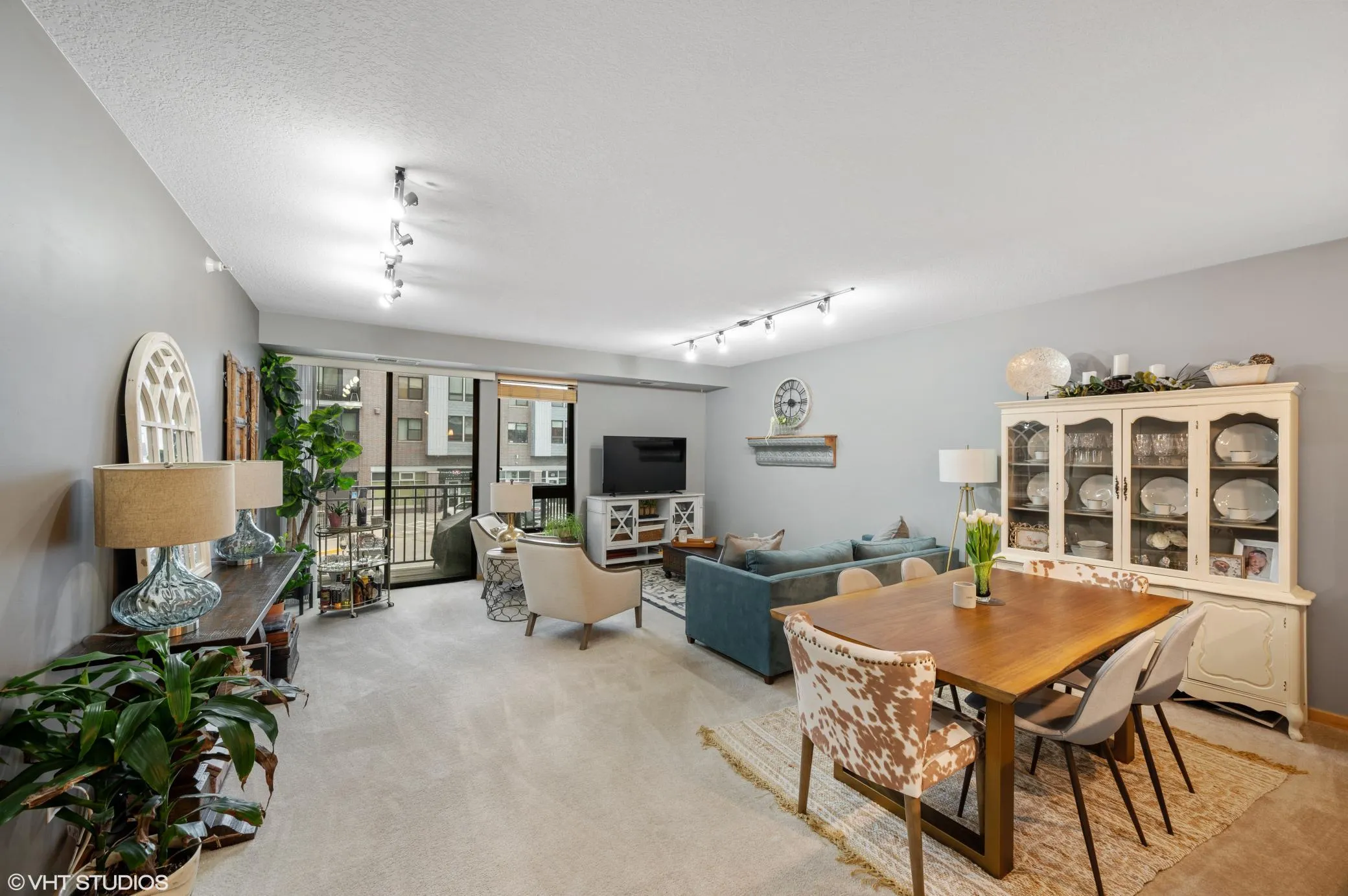Photo 4 of 7601 Aldrich S Avenue Unit 215