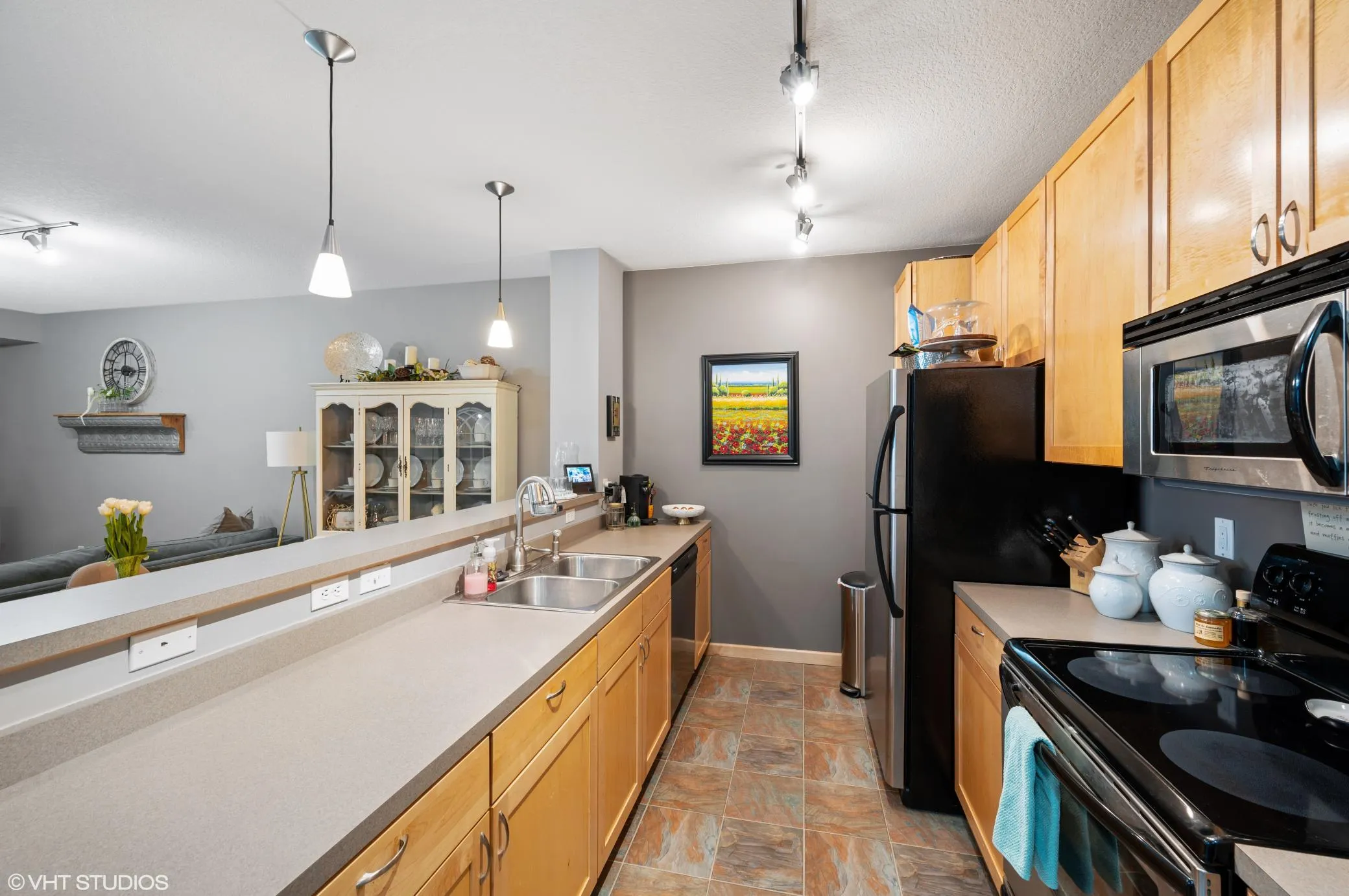 Photo 5 of 7601 Aldrich S Avenue Unit 215