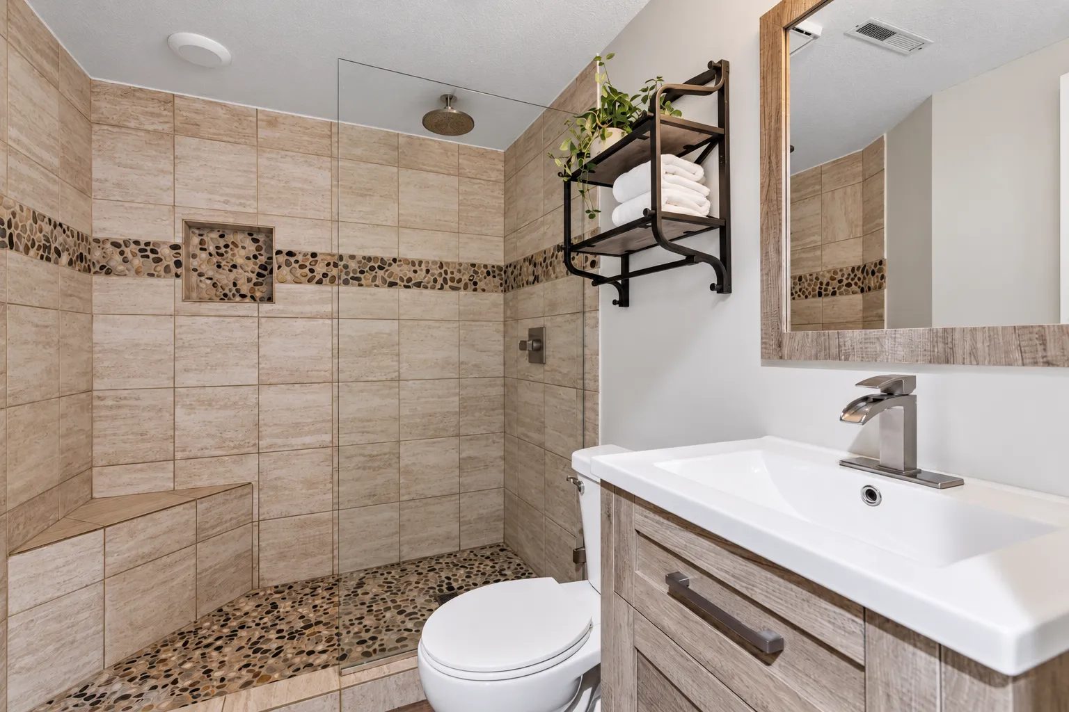 Photo 16 of 2677 Sumac Ridge