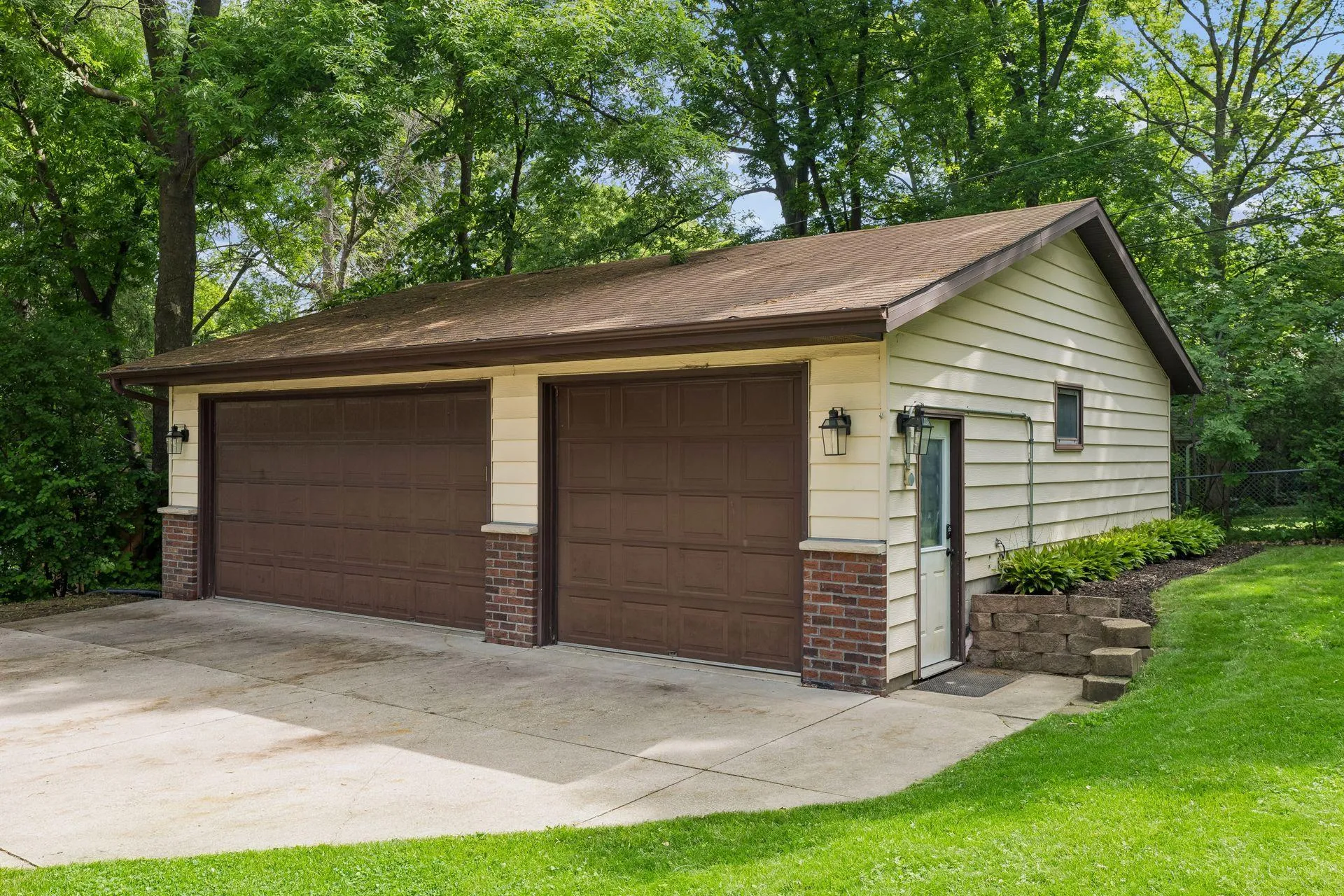 Photo 41 of 6631 Oakwood Street