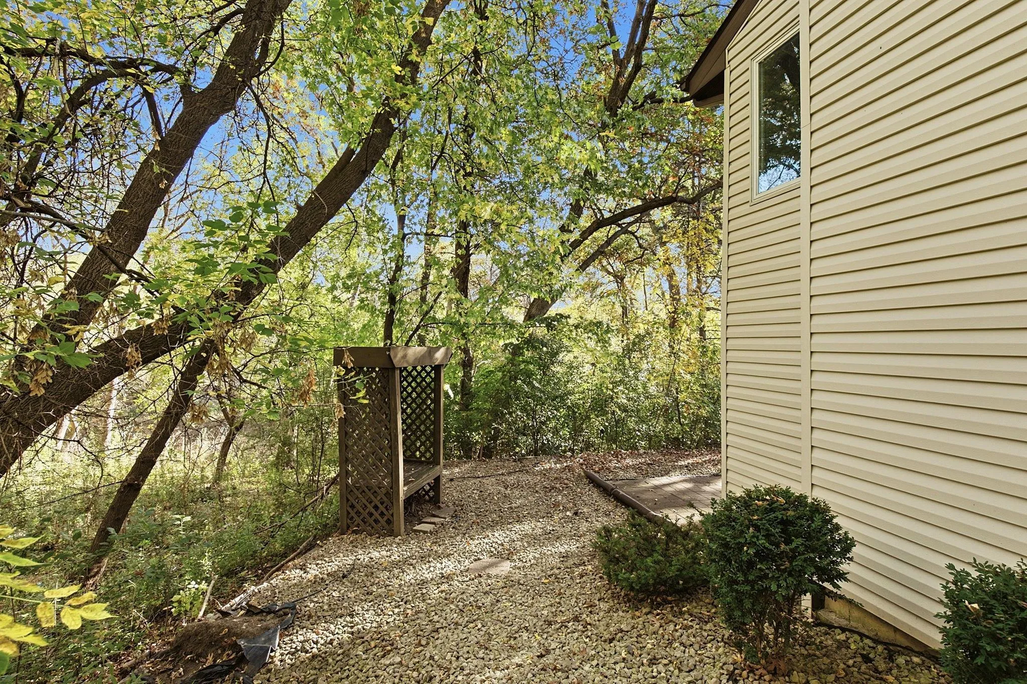 Photo 5 of 289 River Woods Lane
