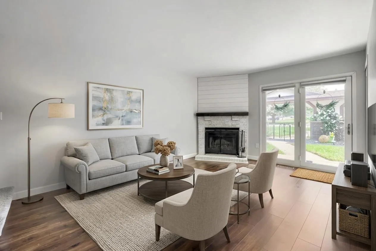 Photo 4 of 12572 University Nw Avenue