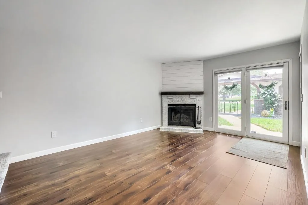 Photo 5 of 12572 University Nw Avenue