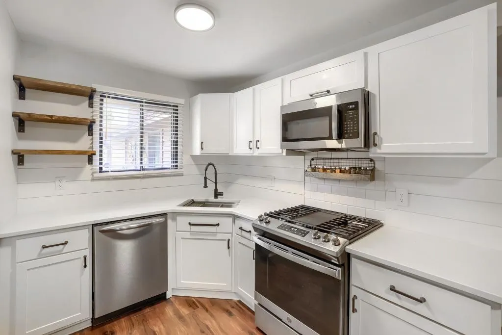 Photo 16 of 12572 University Nw Avenue