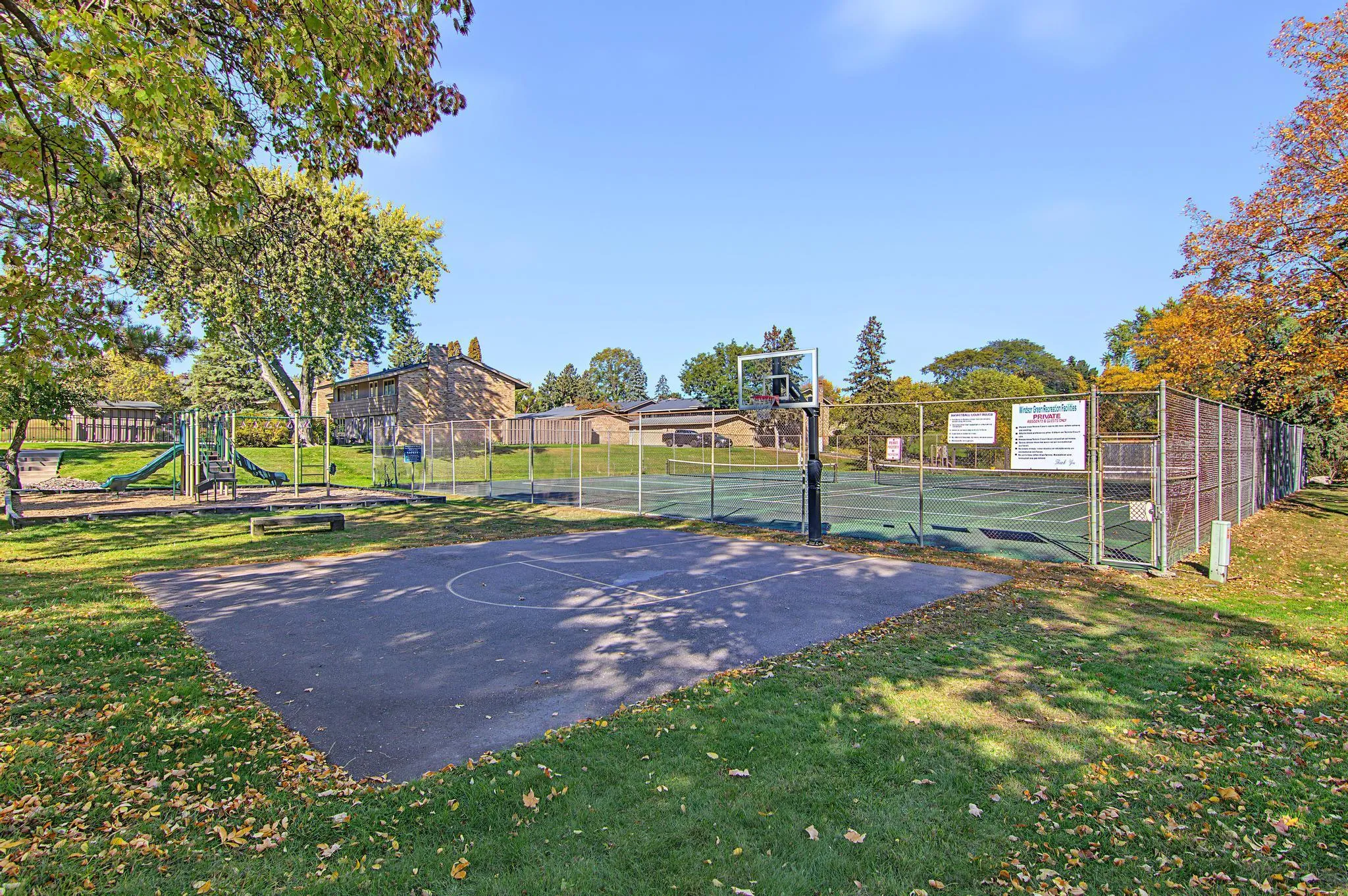 Photo 42 of 214 Windsor Court