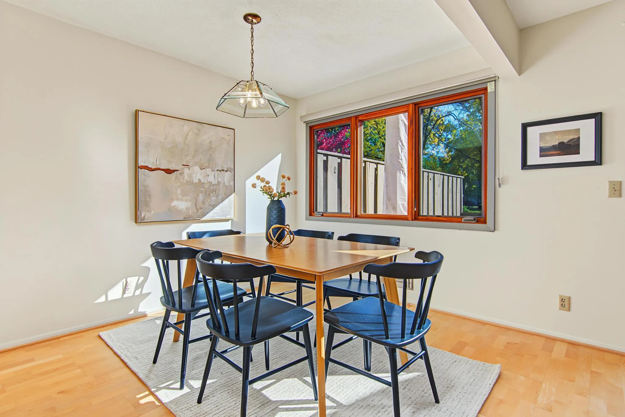 Photo 8 of 214 Windsor Court