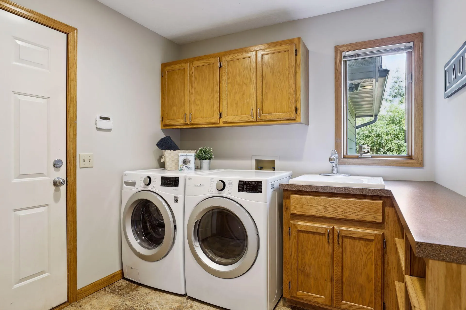 Photo 18 of 3626 Krey Avenue