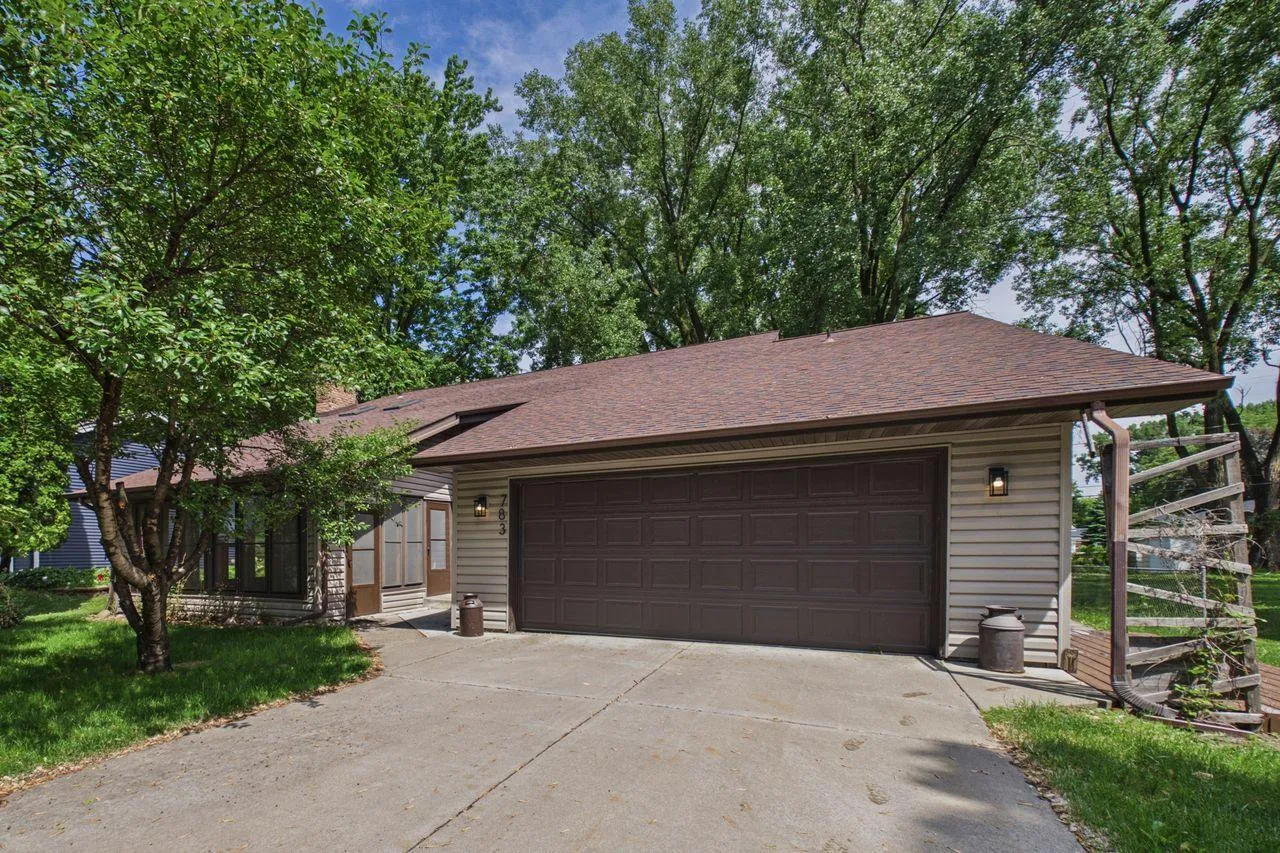 Photo 2 of 783 Berwood Avenue