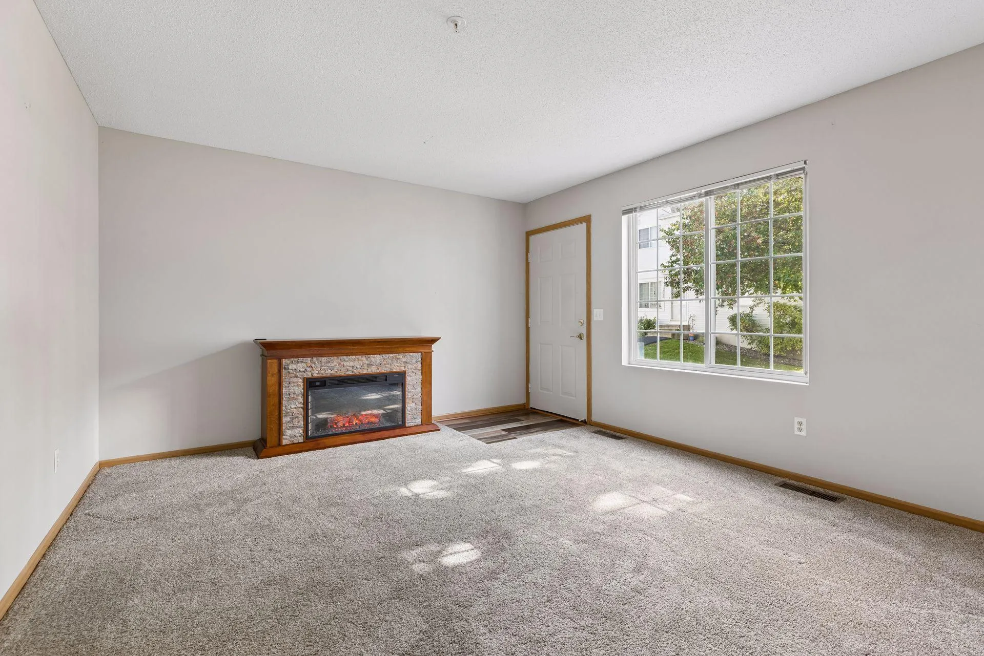 Photo 5 of 13051 Crimson Clover Lane
