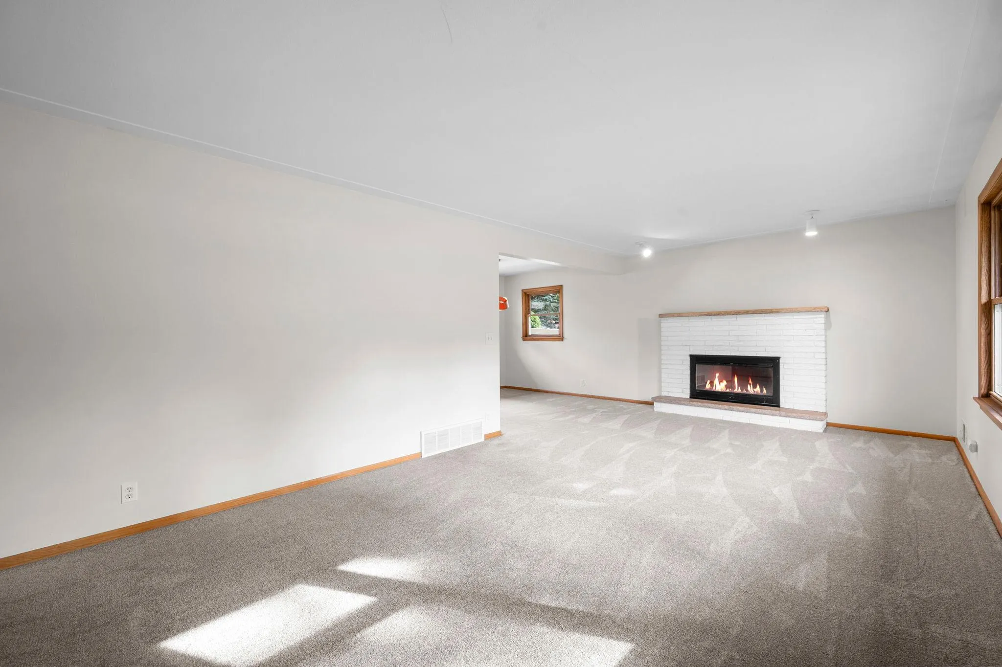 Photo 10 of 13404 Windyhill Road