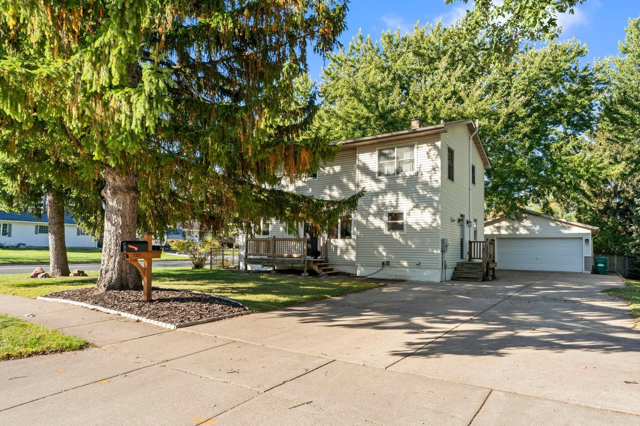 Photo 5 of 737 S Dakota Avenue