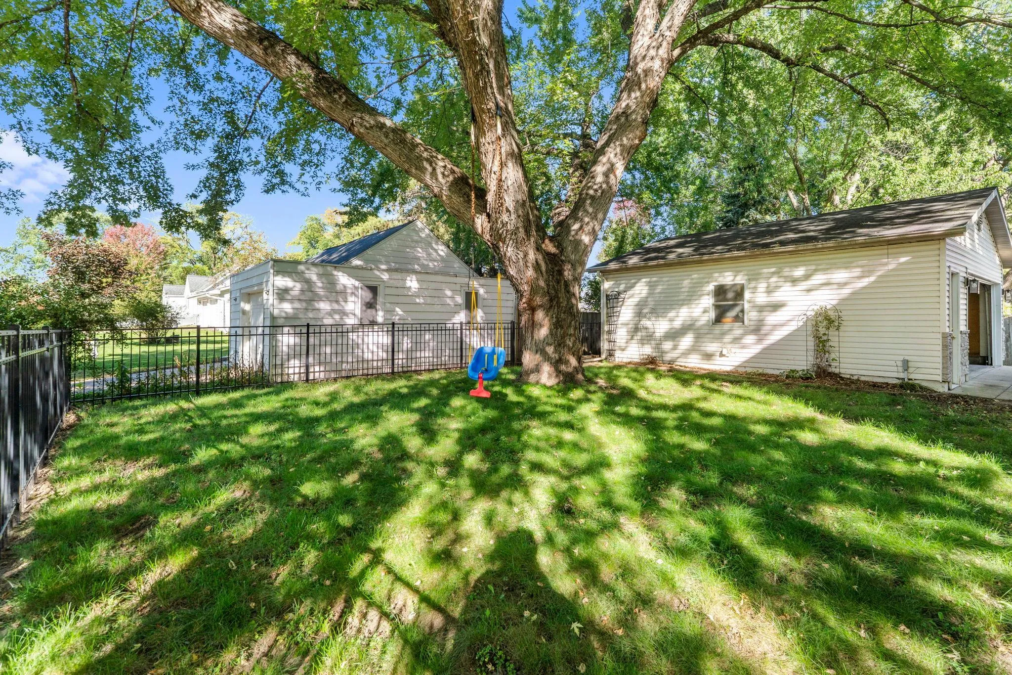 Photo 46 of 737 S Dakota Avenue