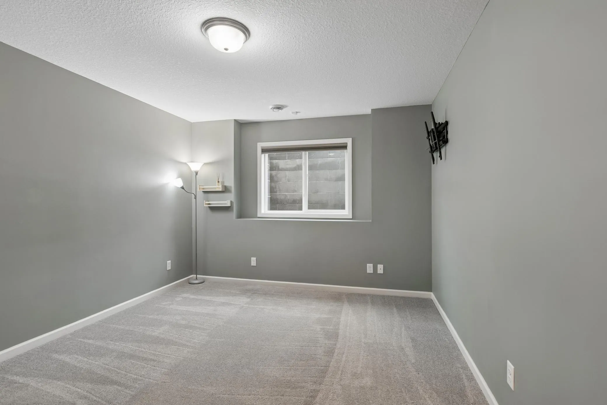 Photo 38 of 16544 62nd Ne Street