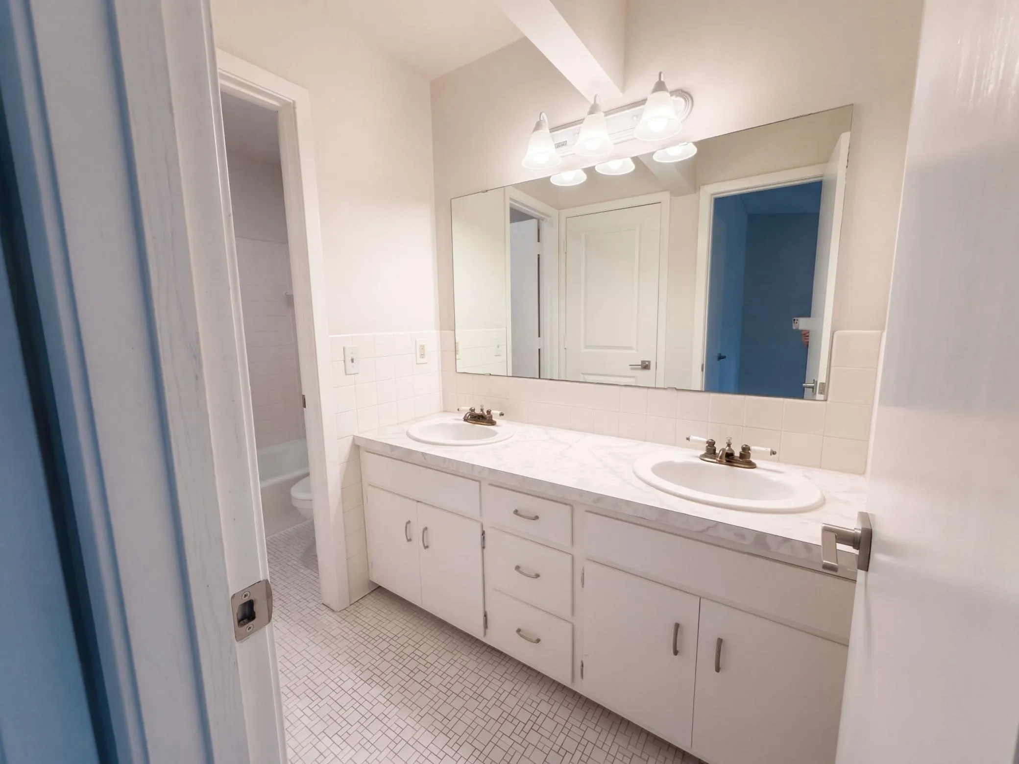 Photo 13 of 15391 Trillium Circle