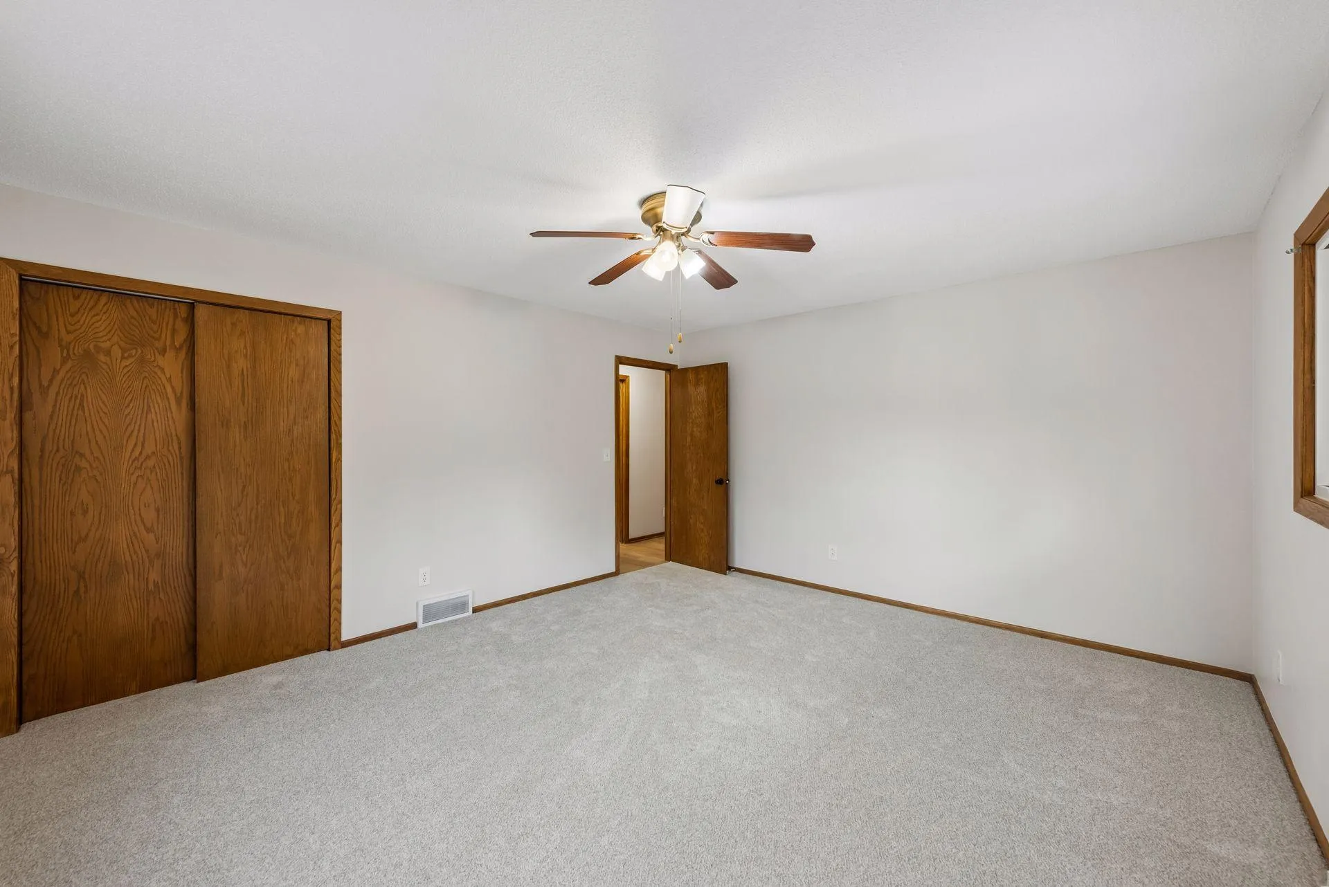 Photo 16 of 3548 Edgerton Street