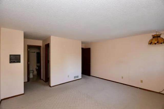 Photo 8 of 18300 Creeks Bend Drive