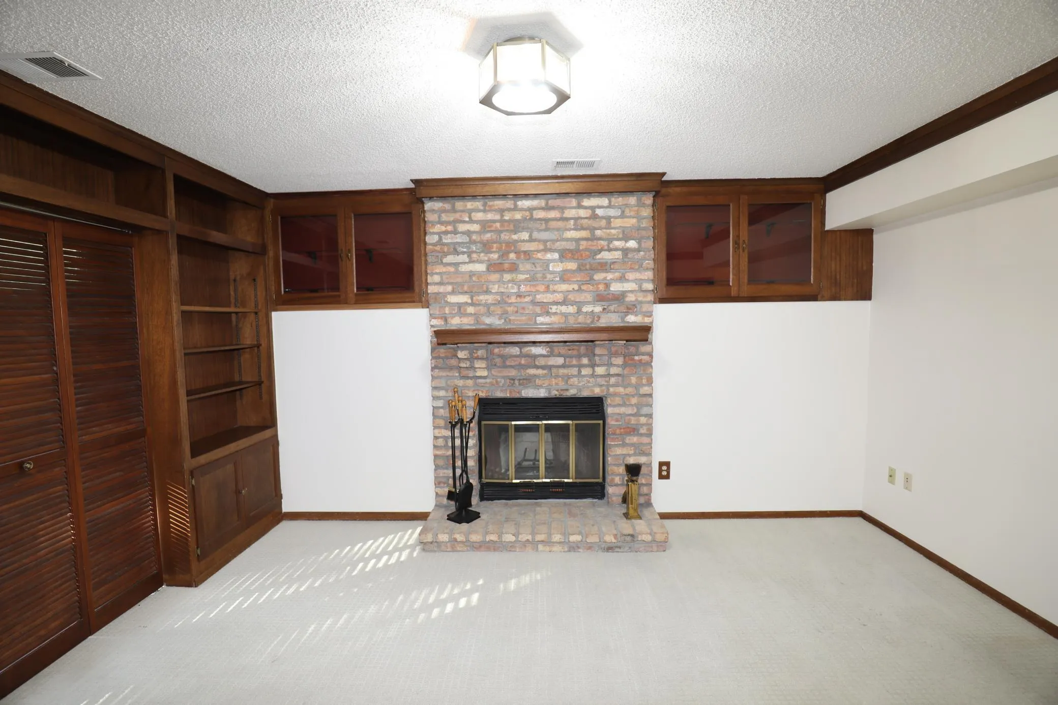 Photo 10 of 18300 Creeks Bend Drive