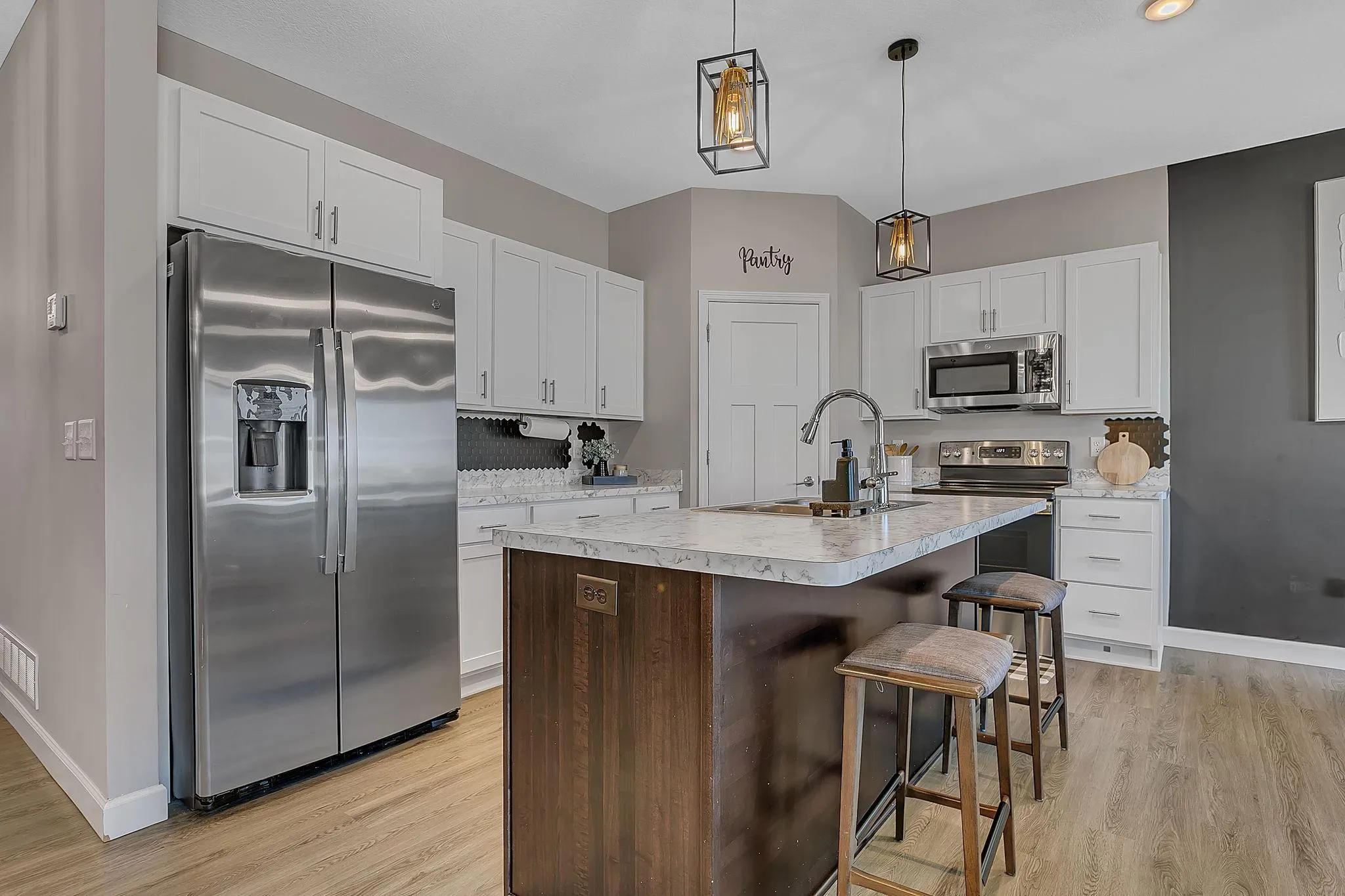 Photo 8 of 4465 86th Ne Street