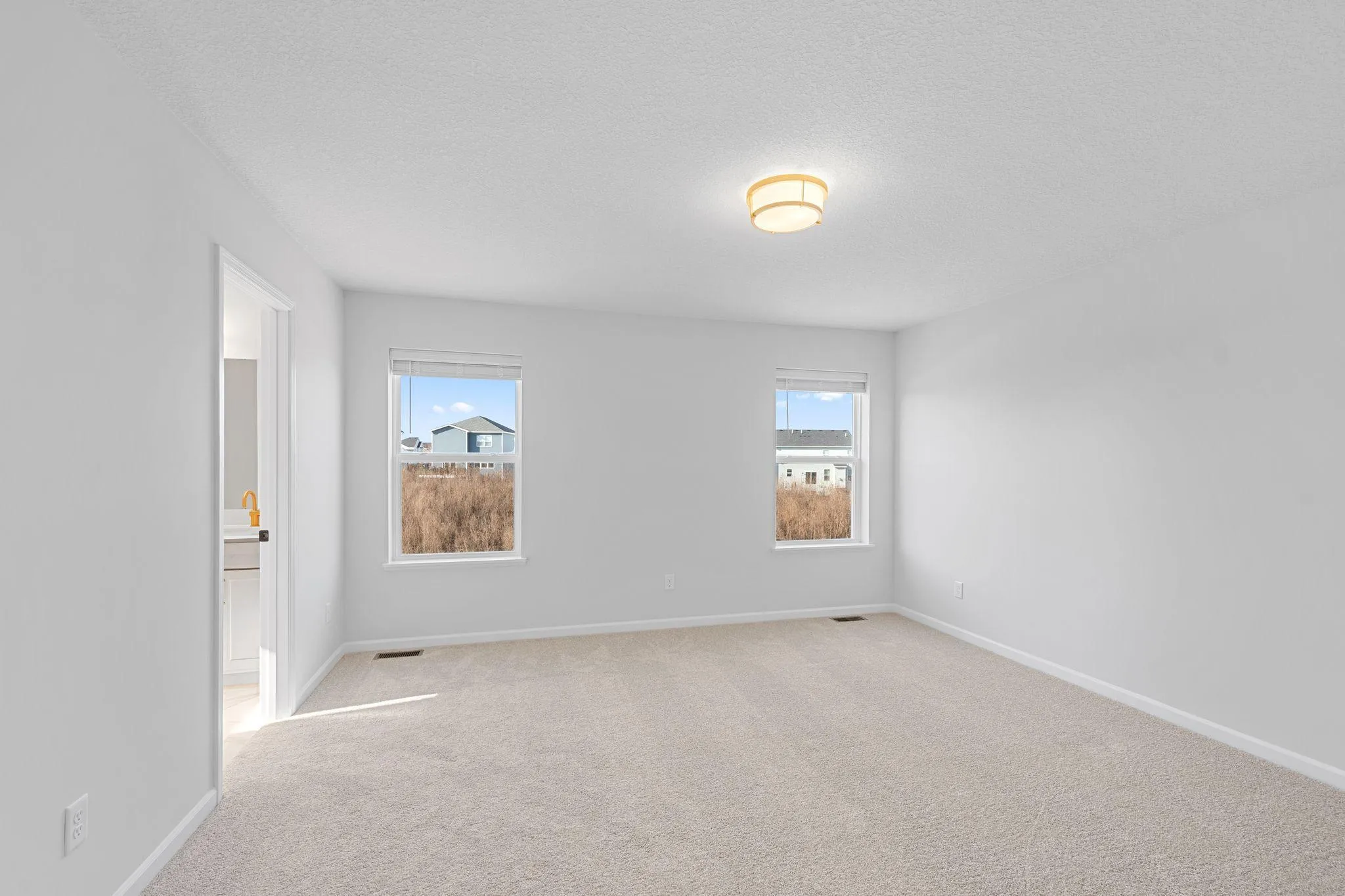 Photo 17 of 11631 16th Ne Circle