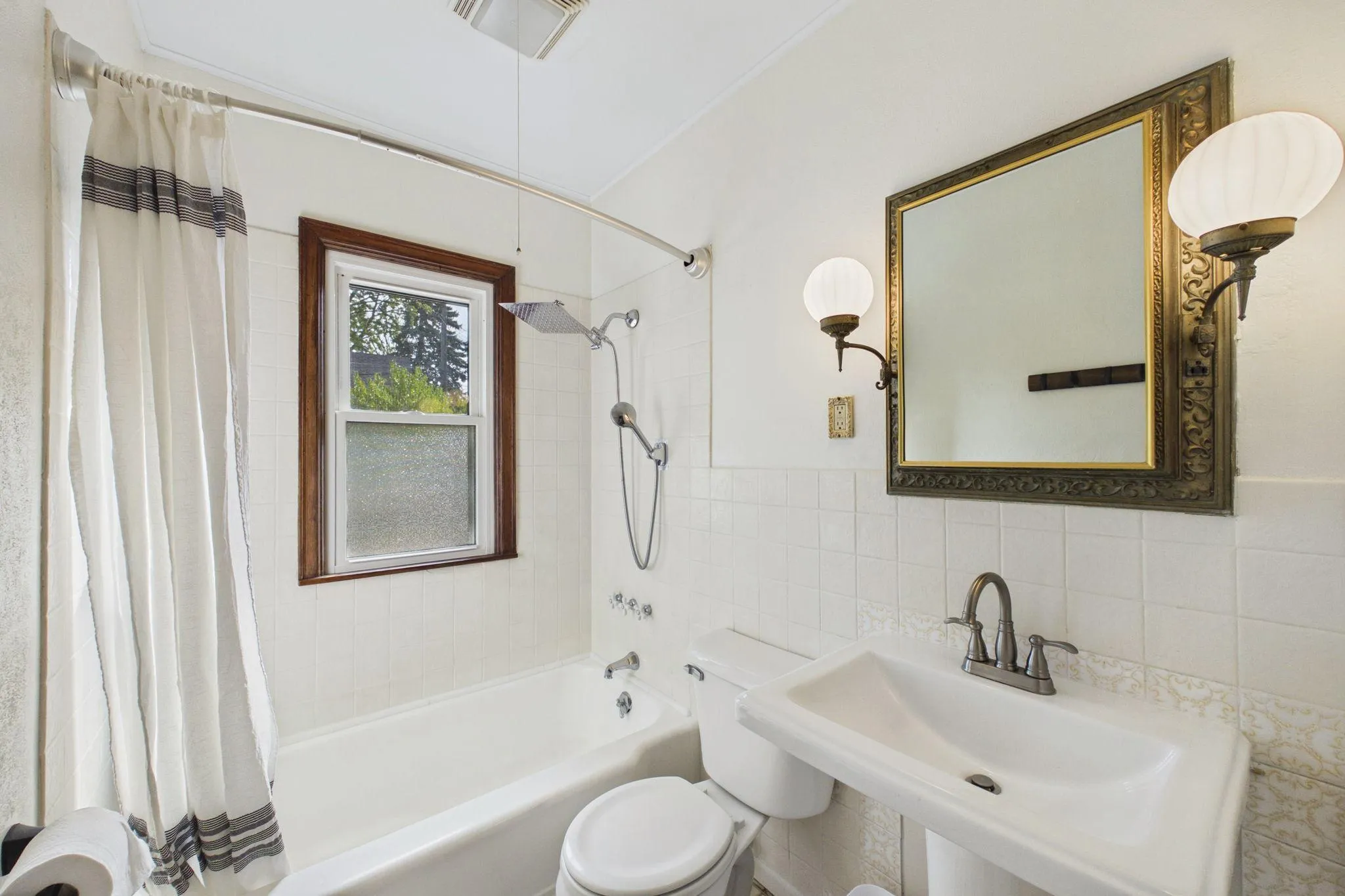 Photo 8 of 1412 Edgerton Street