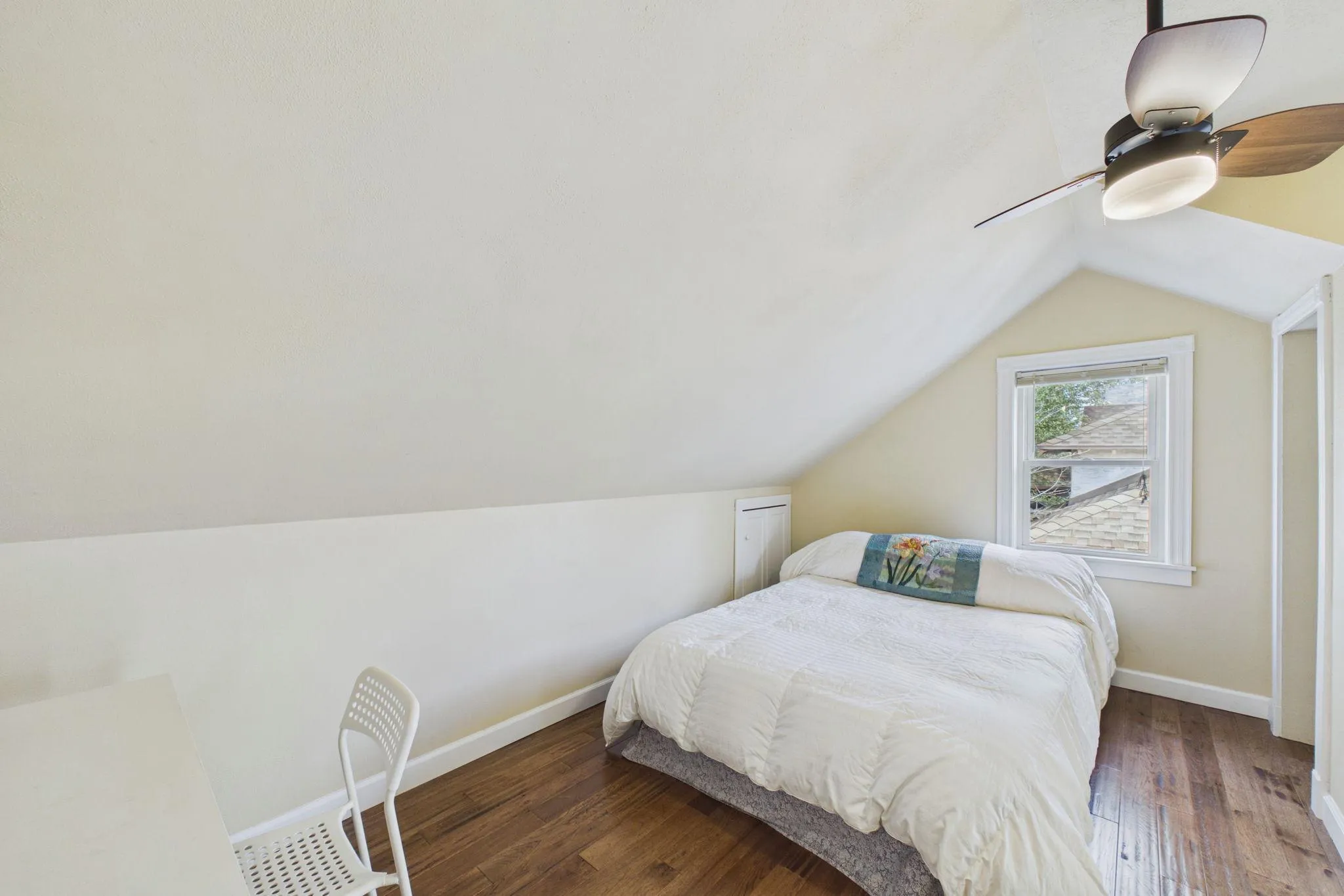 Photo 13 of 1412 Edgerton Street