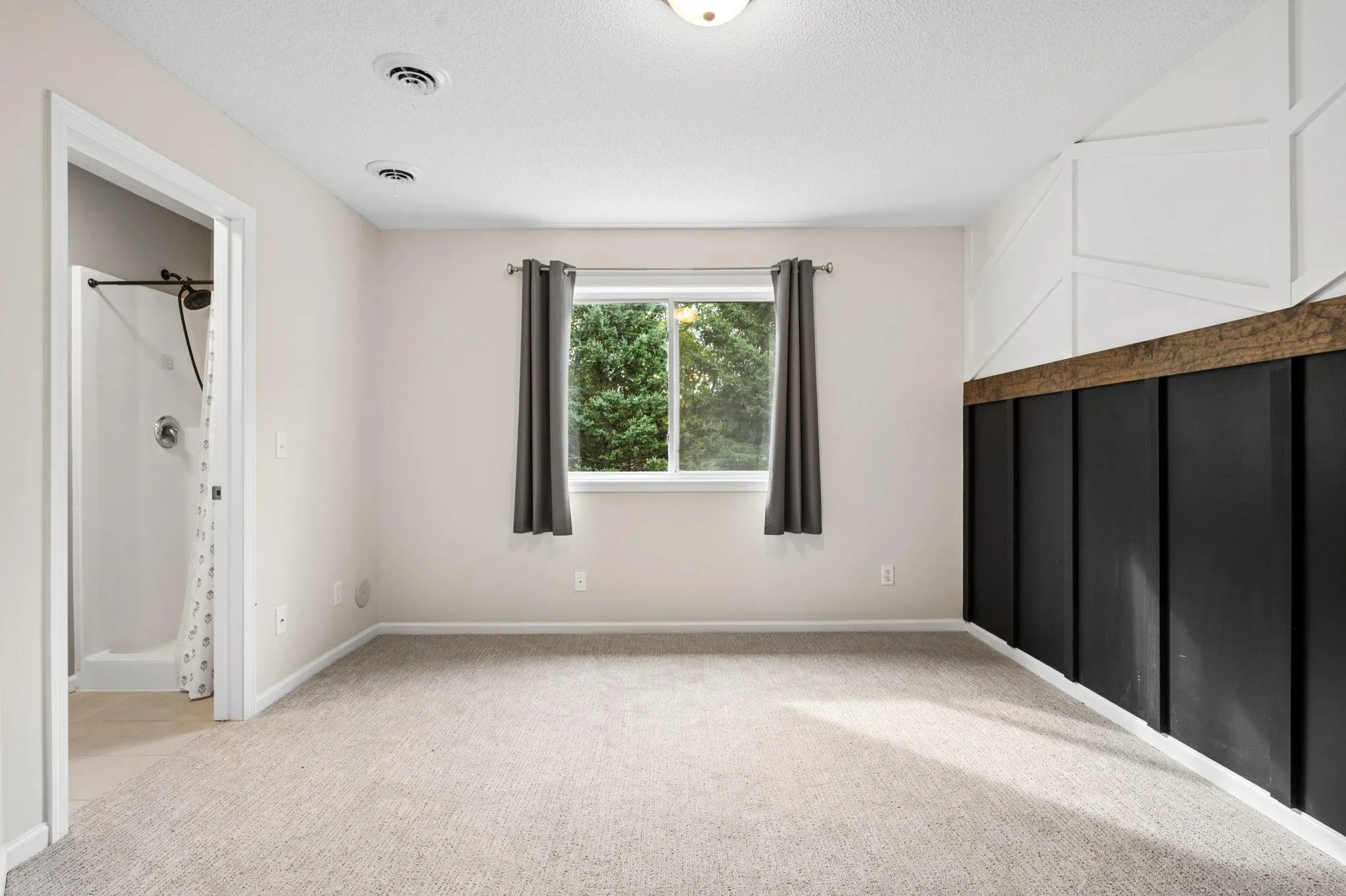 Photo 6 of 6984 91st Ne Street