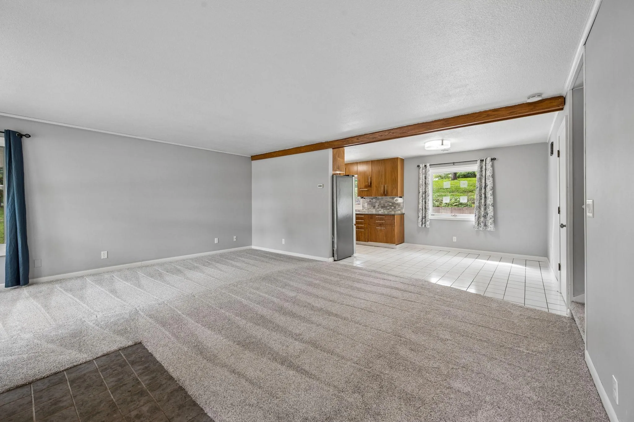 Photo 6 of 718 E River Street