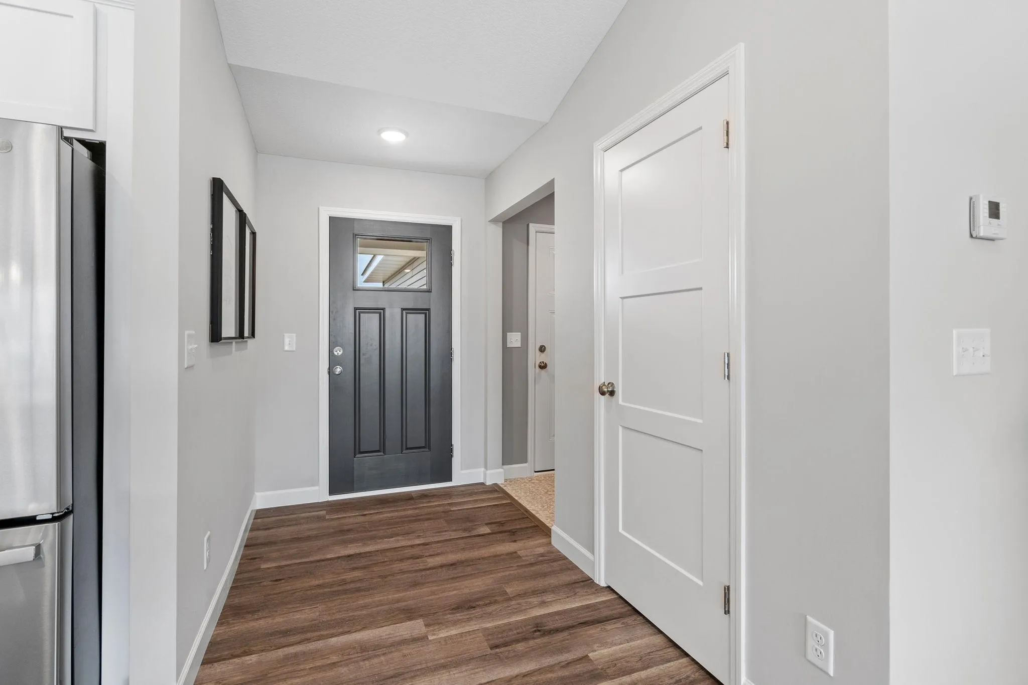 Photo 9 of 612 Grouse Way