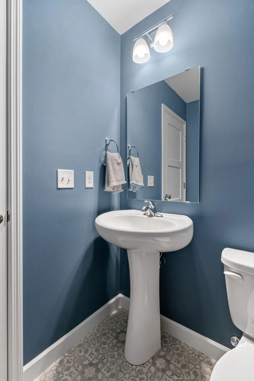 Photo 10 of 612 Grouse Way
