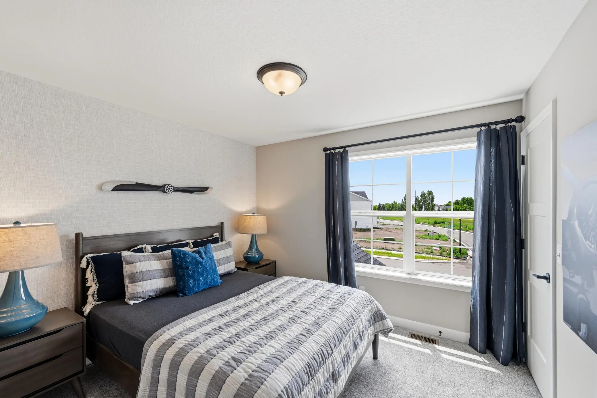 Photo 19 of 1006 E Meadowsweet Drive