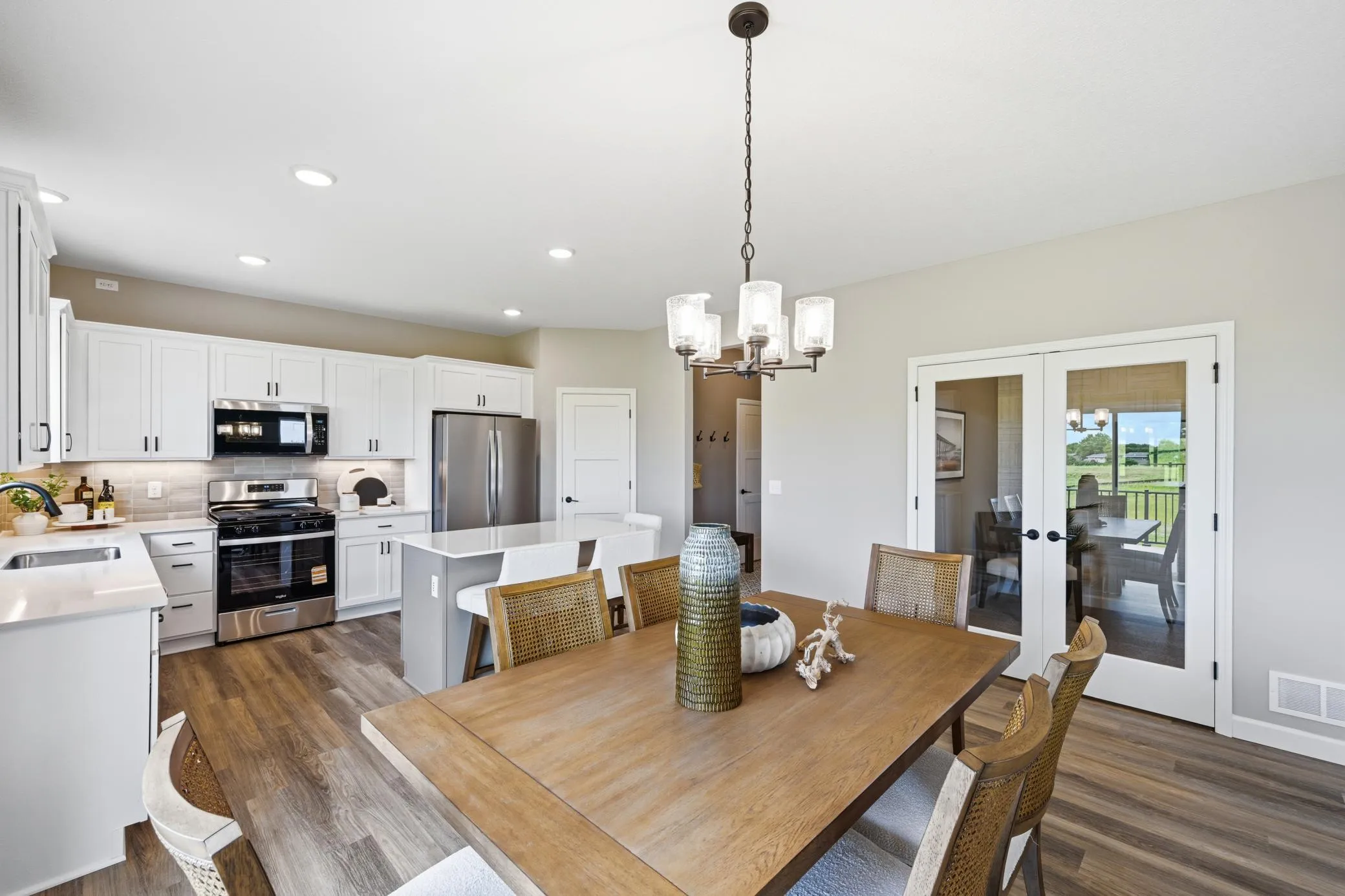 Photo 10 of 1006 E Meadowsweet Drive