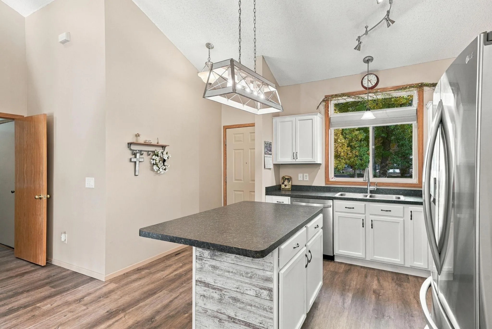 Photo 8 of 4100 Jarmann Lane