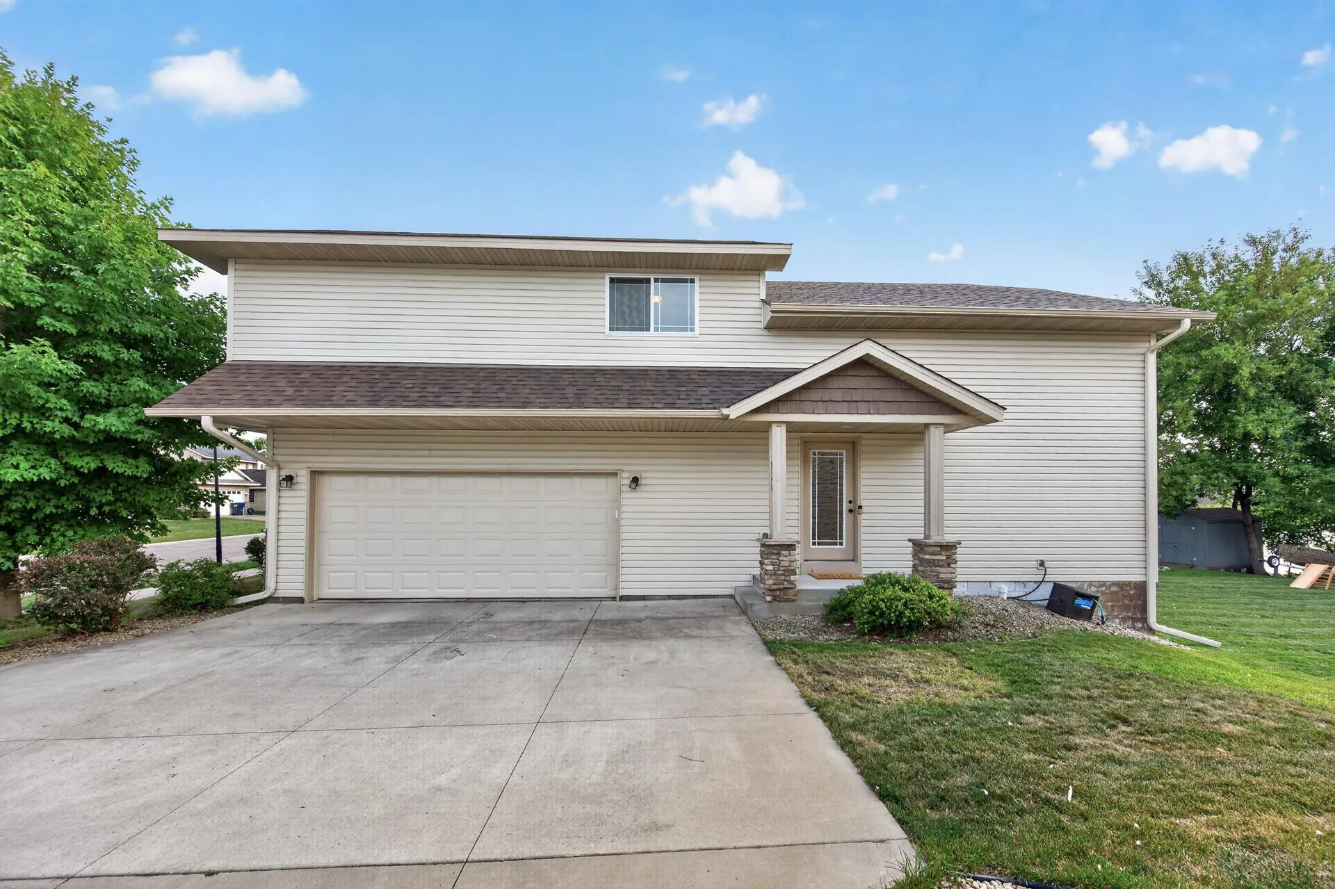 Photo 2 of 9379 Goodrich Drive