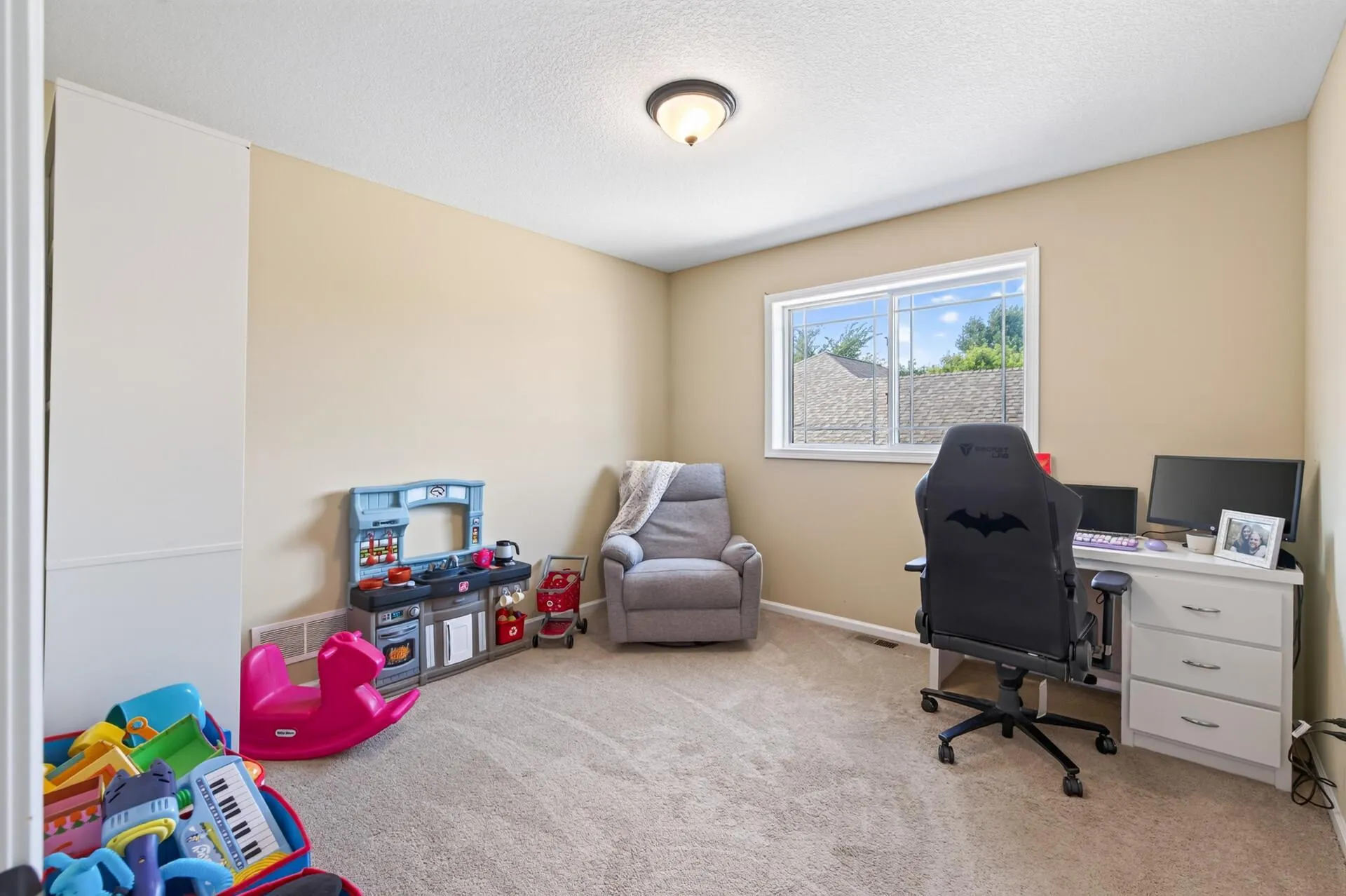 Photo 8 of 9379 Goodrich Drive