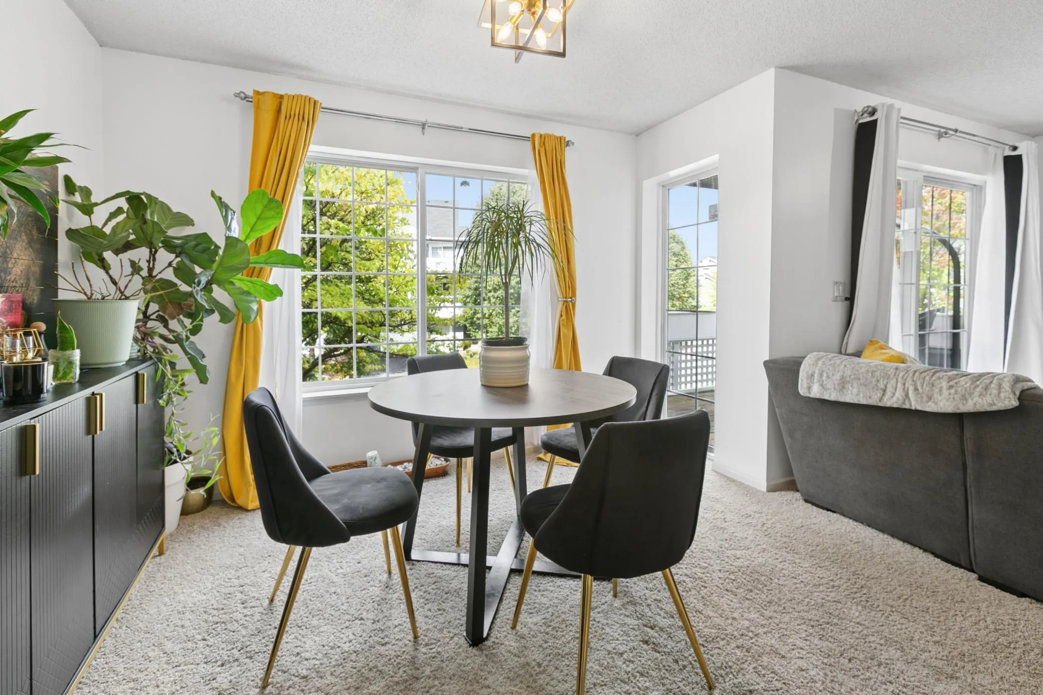 Photo 4 of 15665 24th N Avenue Unit A