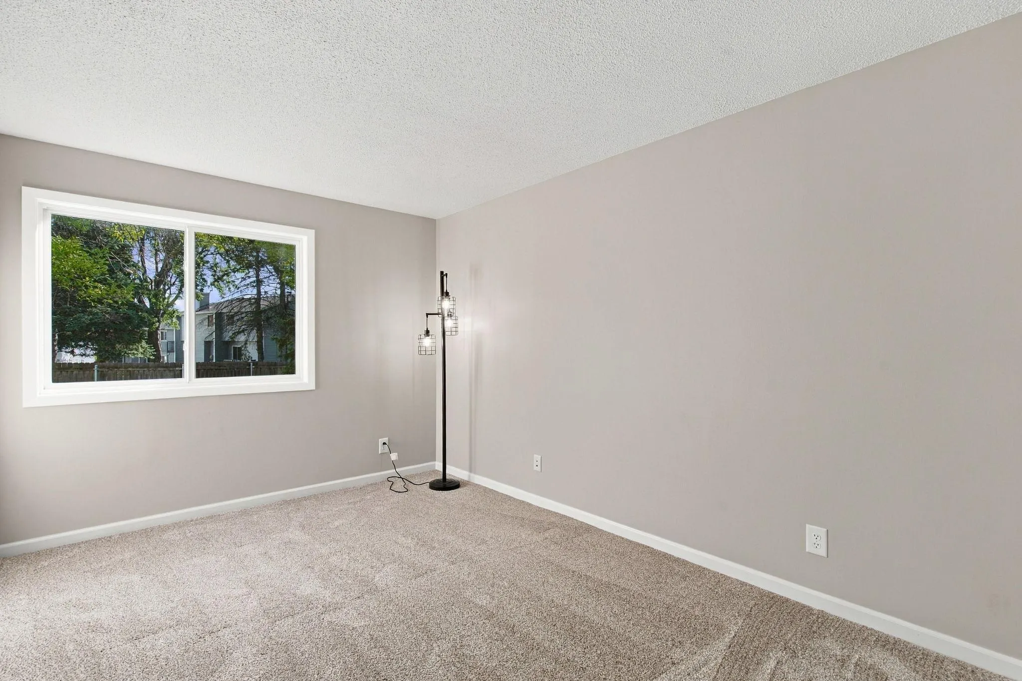 Photo 12 of 132 Demont E Avenue Unit 238