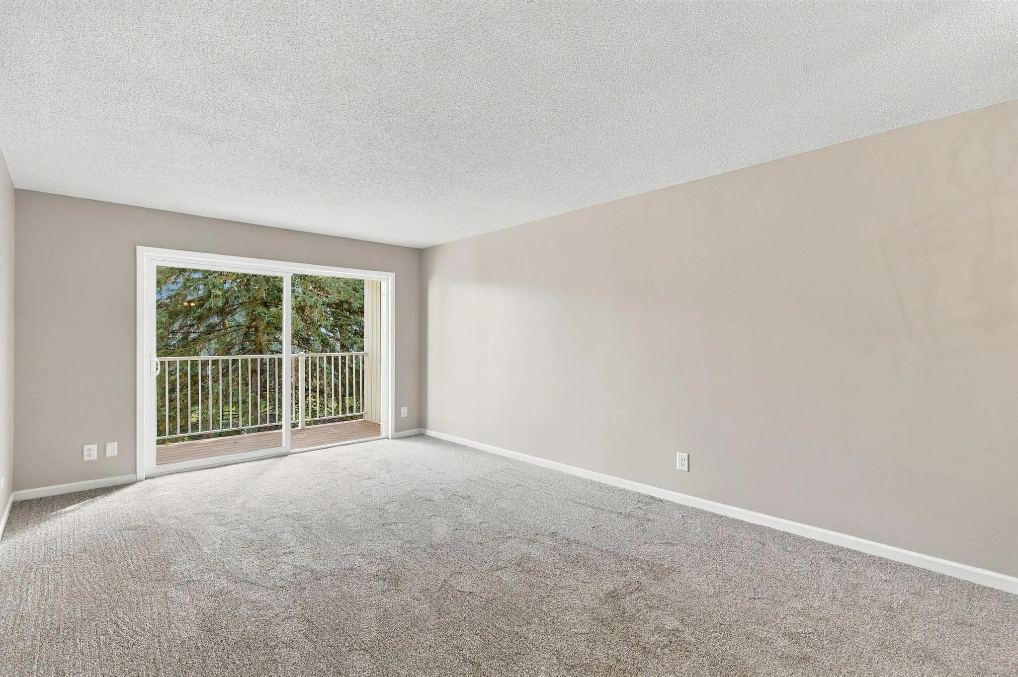 Photo 3 of 132 Demont E Avenue Unit 238