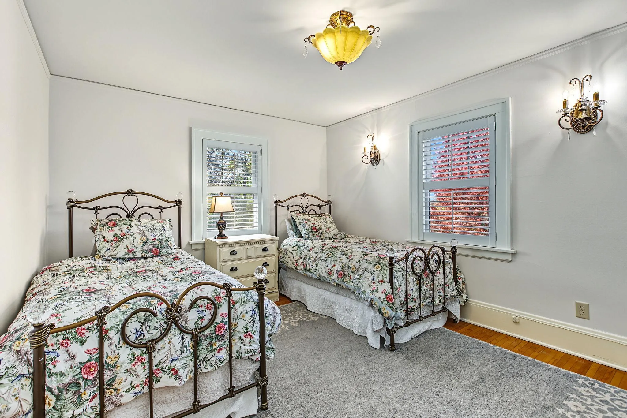 Photo 34 of 680 Chippewa Avenue