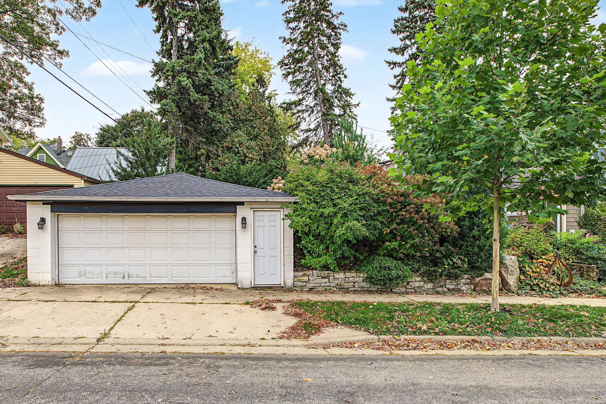 Photo 50 of 680 Chippewa Avenue