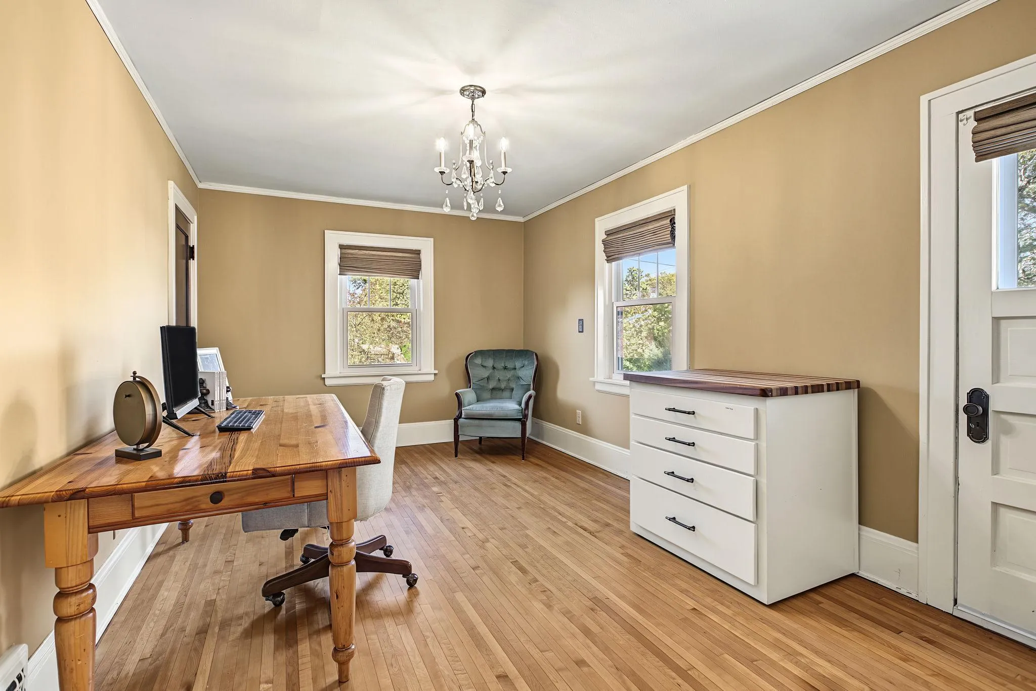 Photo 38 of 680 Chippewa Avenue