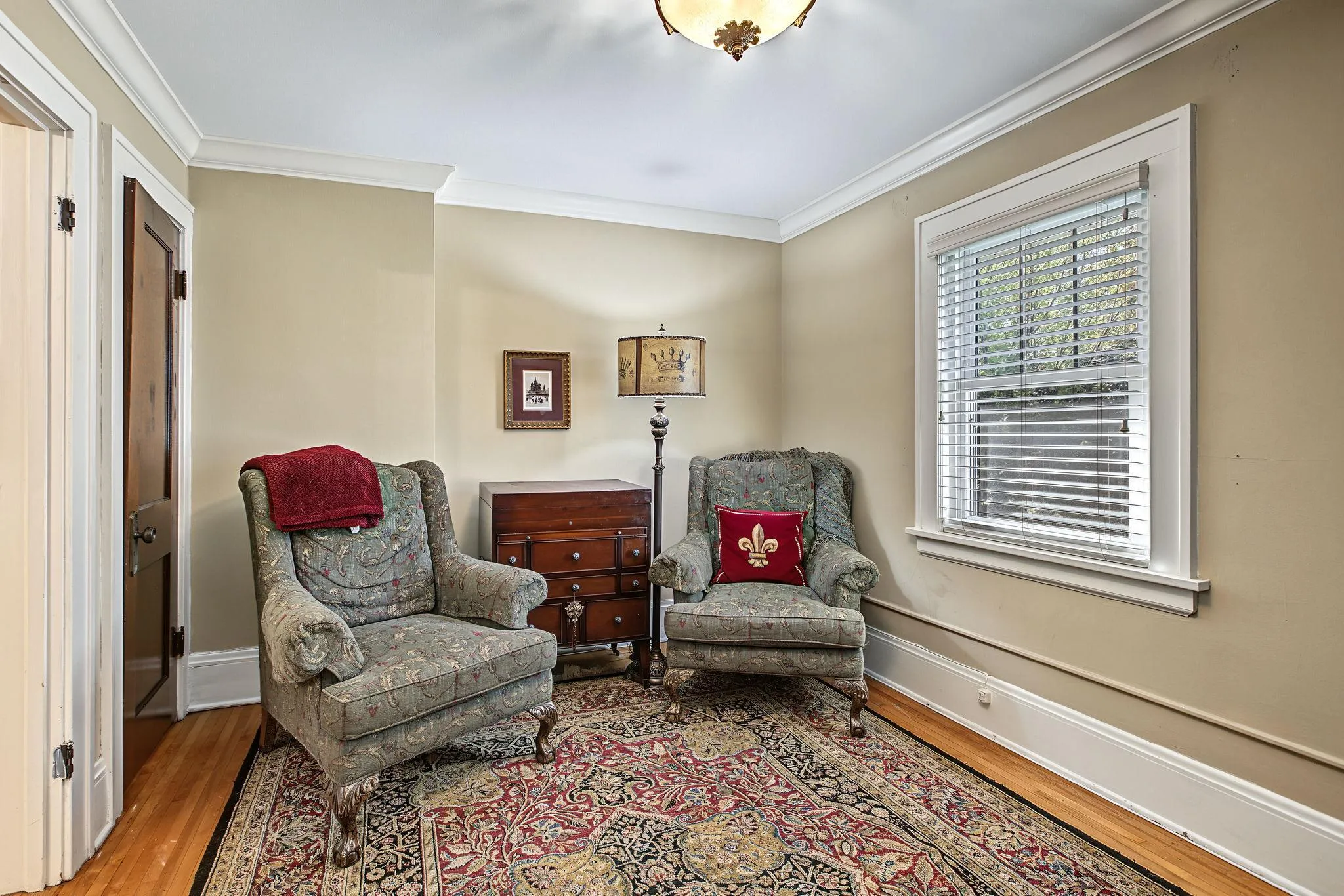 Photo 37 of 680 Chippewa Avenue