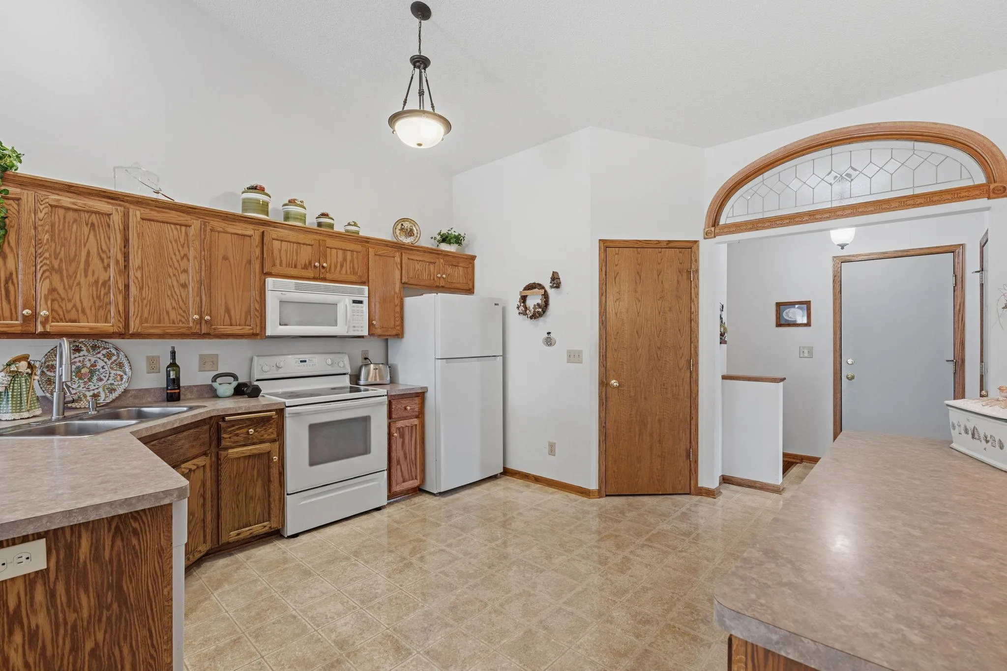 Photo 14 of 1649 Lakeridge Way