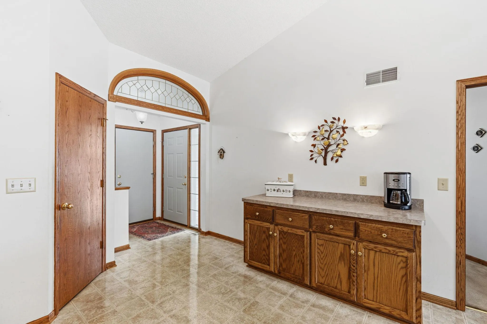 Photo 15 of 1649 Lakeridge Way