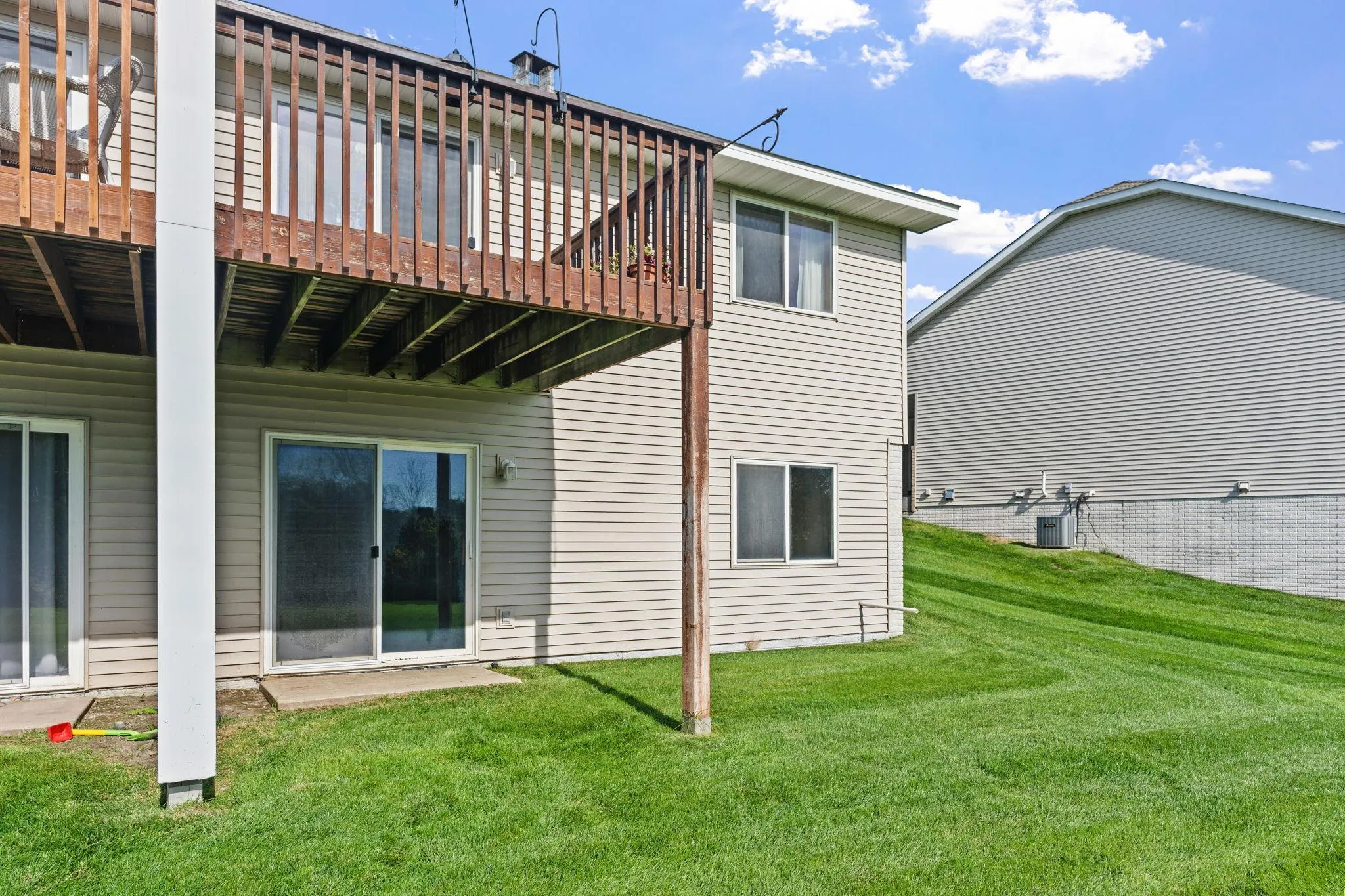 Photo 7 of 1649 Lakeridge Way