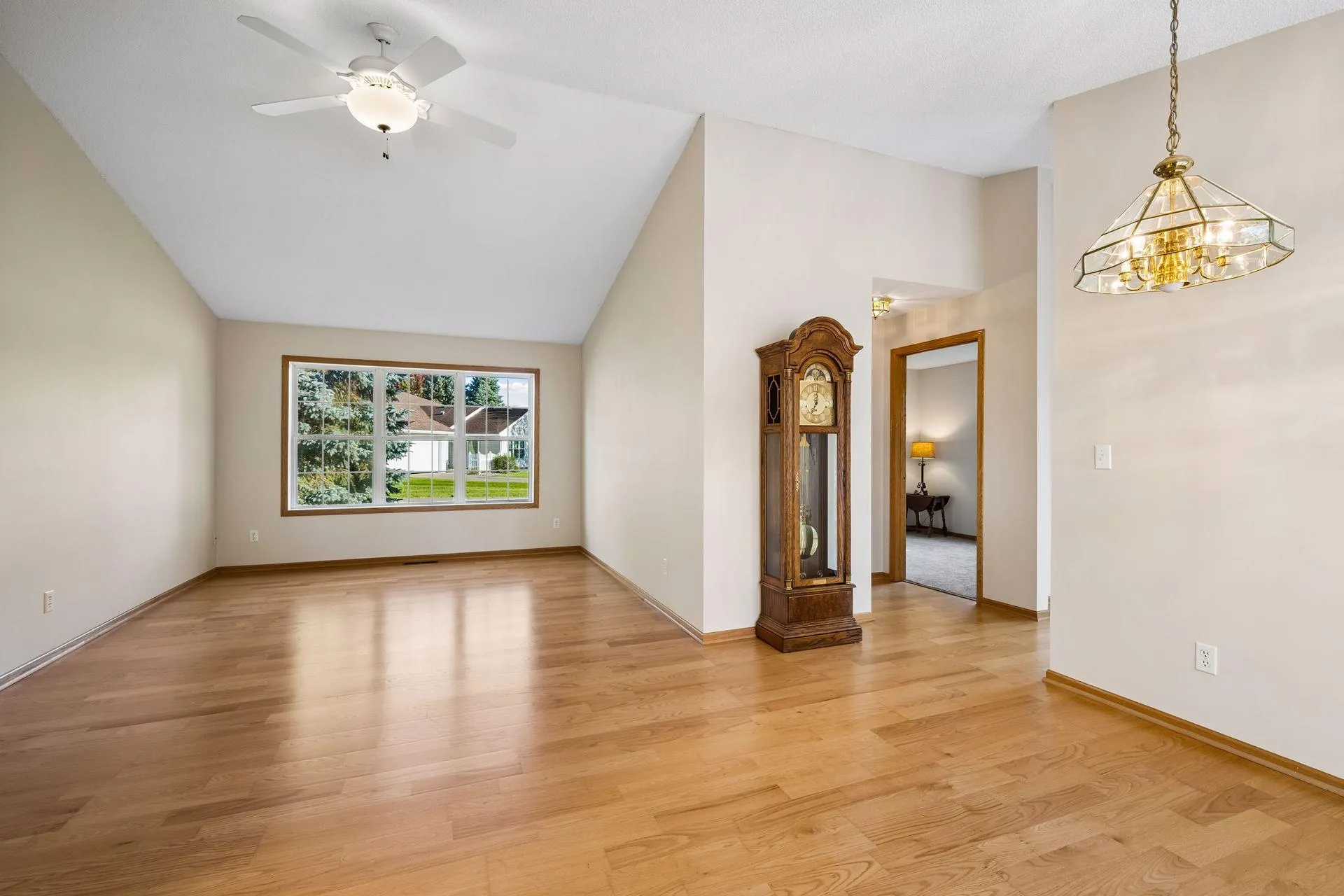 Photo 9 of 19107 Jackson Nw Court