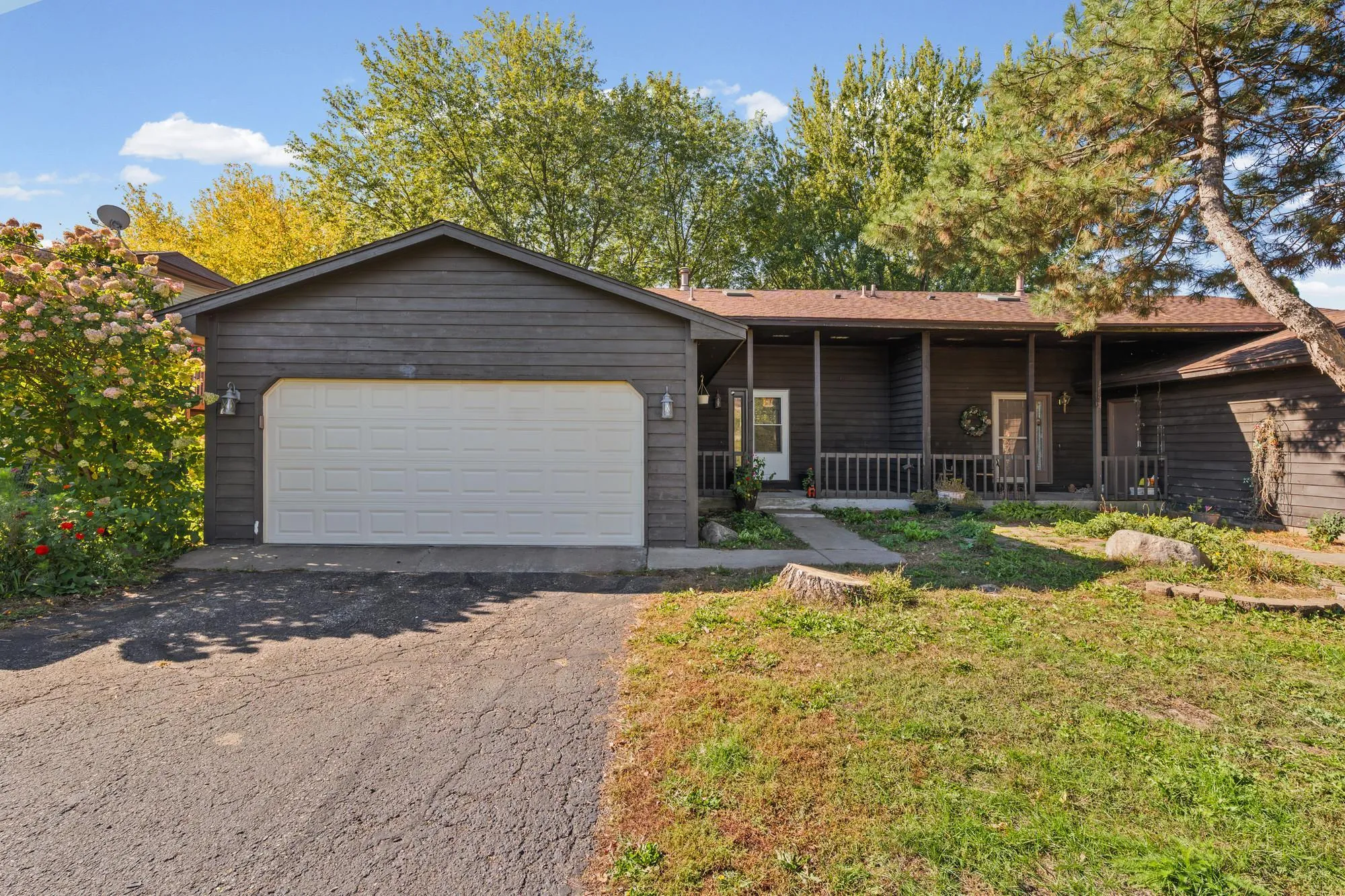 Photo 4 of 5570 Fillmore Ne Street