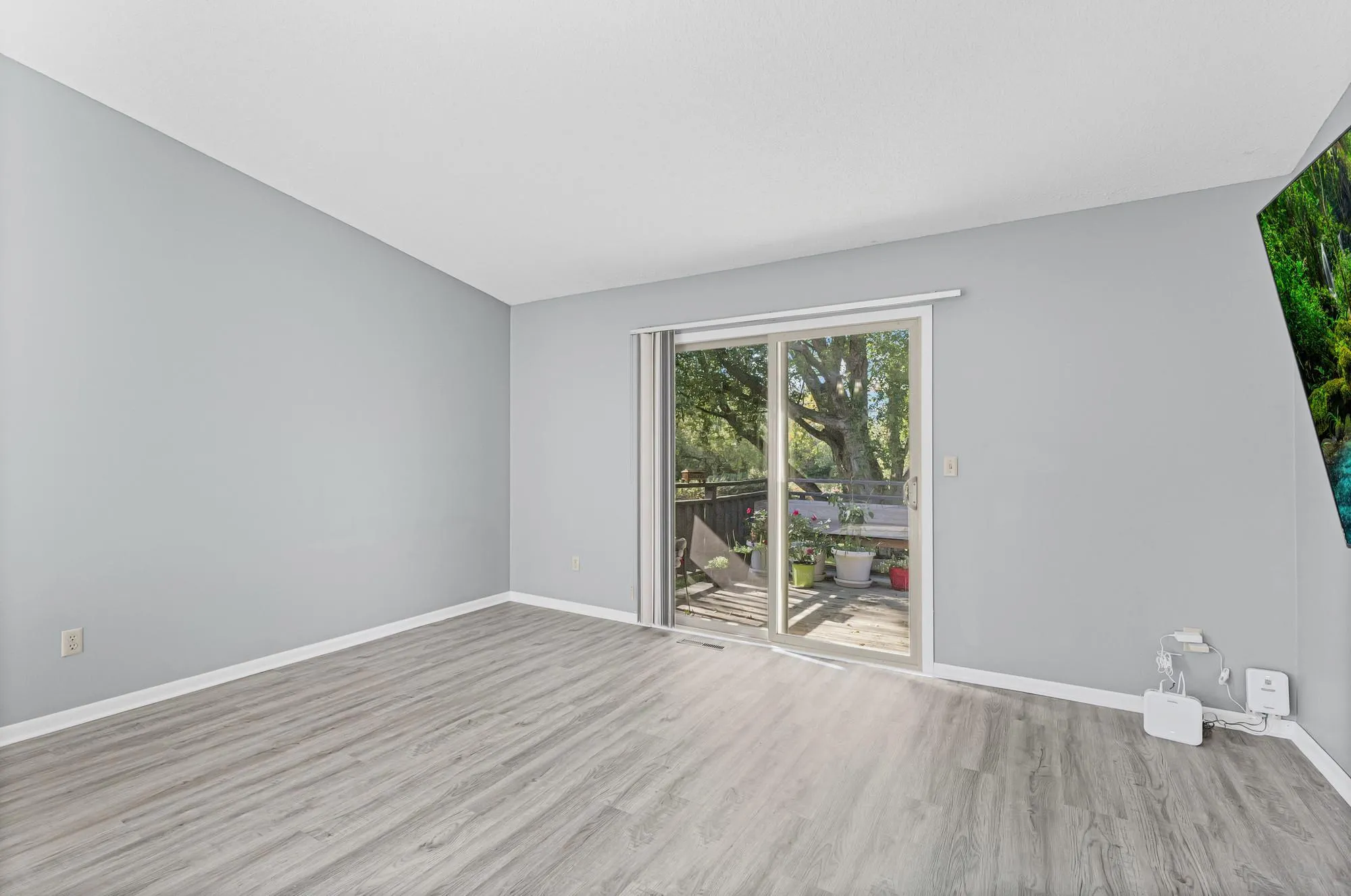 Photo 13 of 5570 Fillmore Ne Street