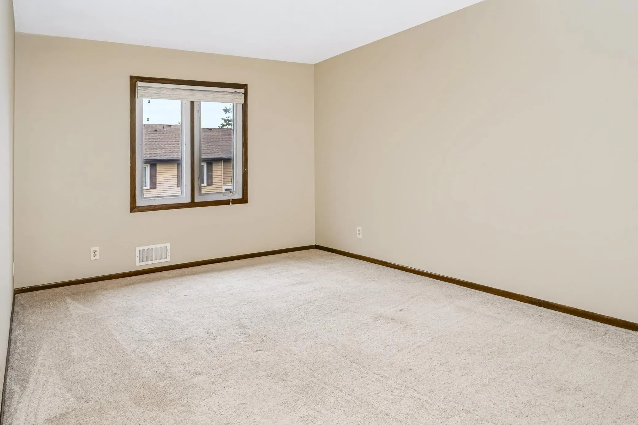 Photo 15 of 10394 Balsam Lane